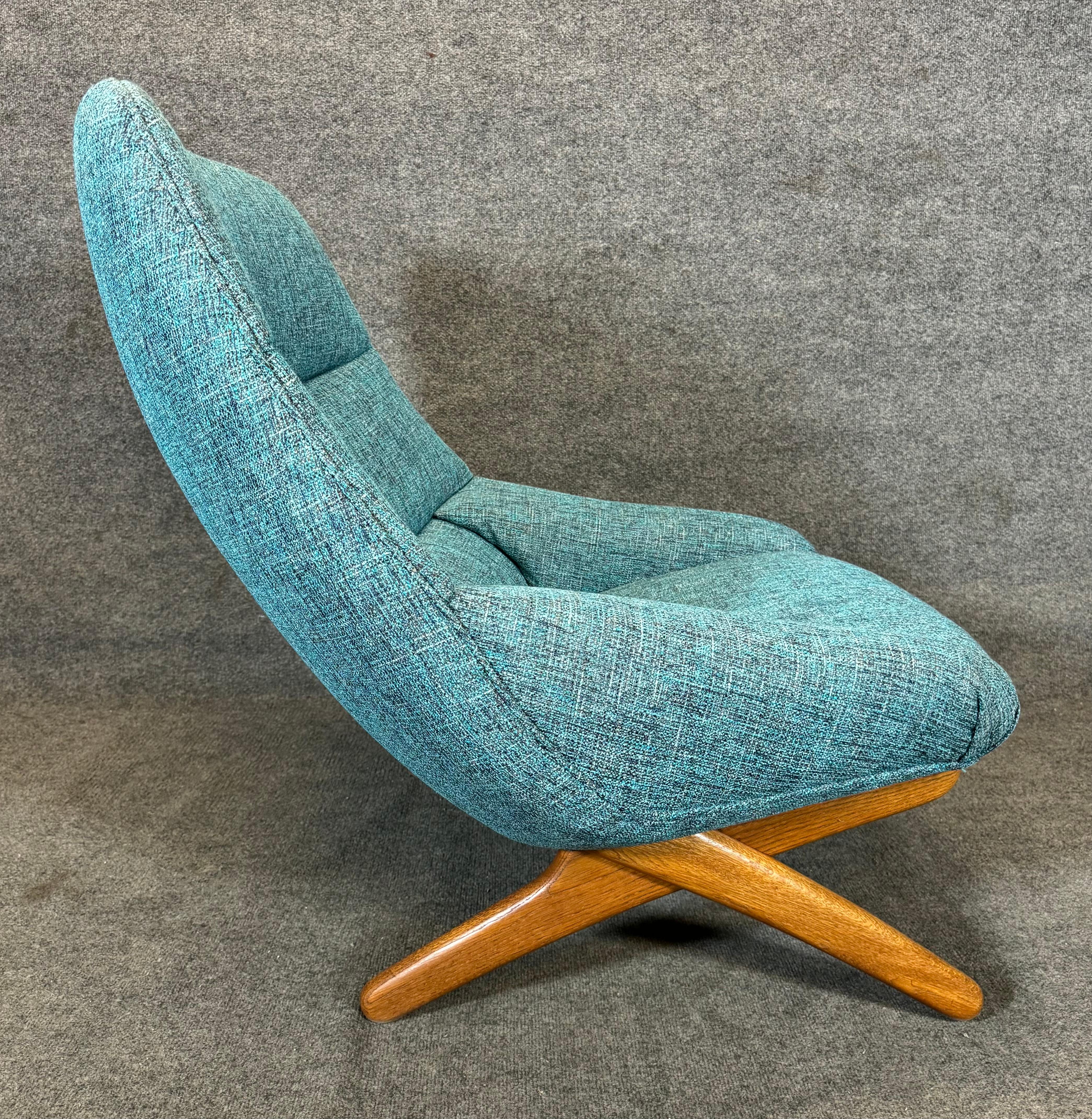 Here is a beautiful scandinavian modern lounge chair and ottoman model ML91 designed by Illum Wikkelso and manufactured by Michael Larsen Mobelfabrik in Denmark in the 1960's.
This comfortable set, recently imported from Europe to California before