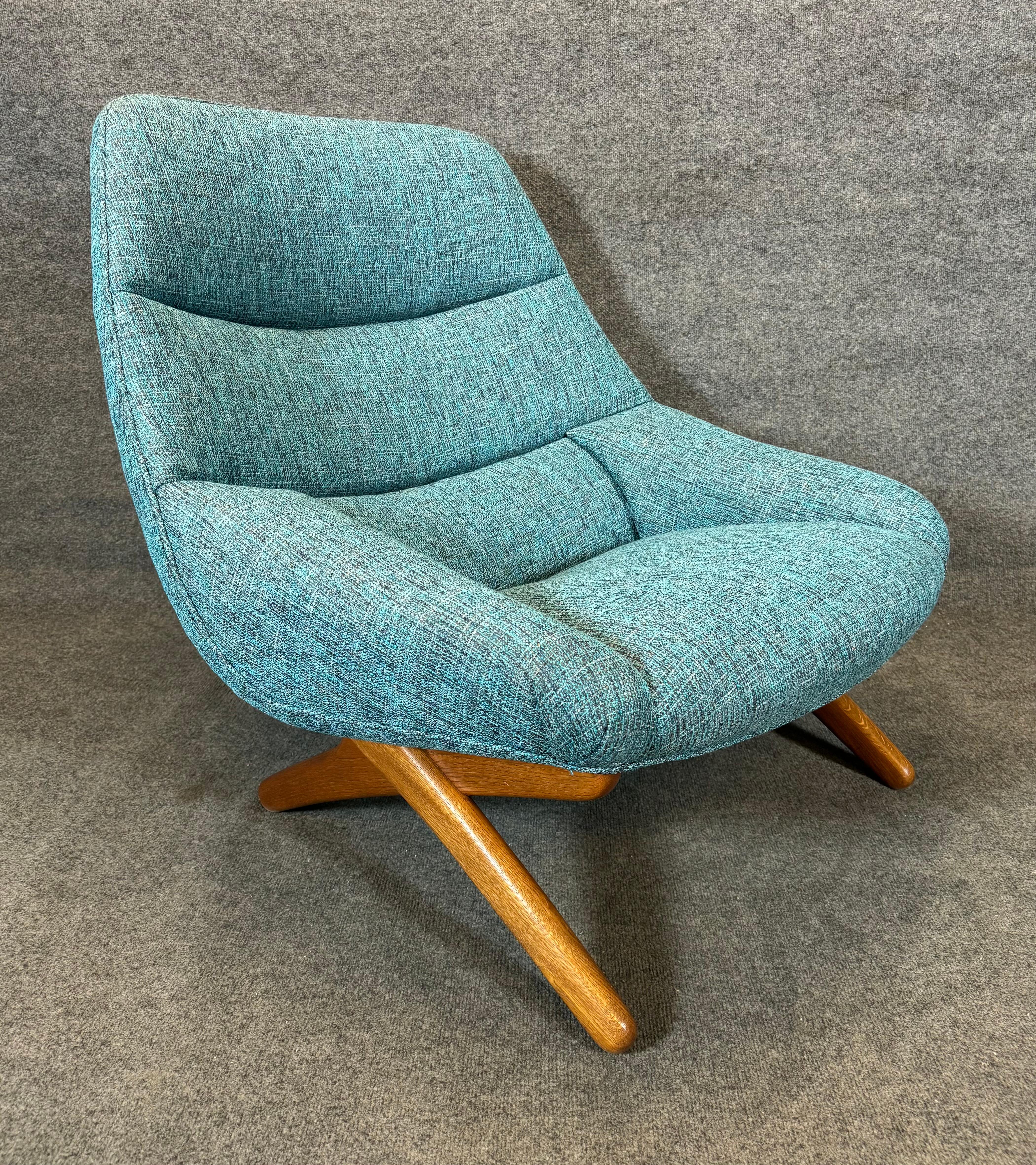 Mid-20th Century Vintage Danish Mid Century Oak Lounge Chair and Ottoman Ml91 by Illum Wikkelso