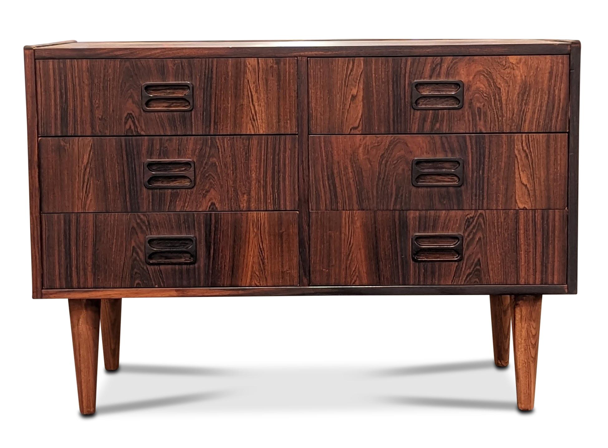 Vintage Danish Mid-Century Modern, made in the 1950s - Recently refurbished

These pieces are more than 65+ years old and some wear and tear can be expected, but we do everything we can to refurbish them in respect to the design.

Brazilian