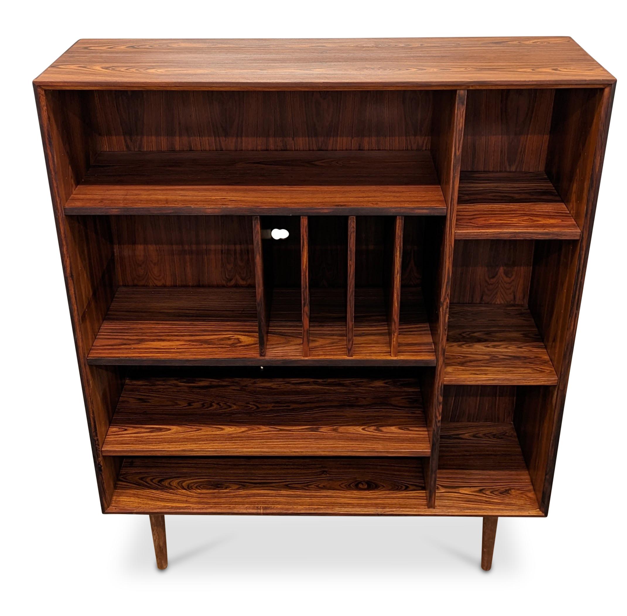 Vintage Danish Midcentury Rosewood Bookcase - 062327 In Good Condition In Jersey City, NJ