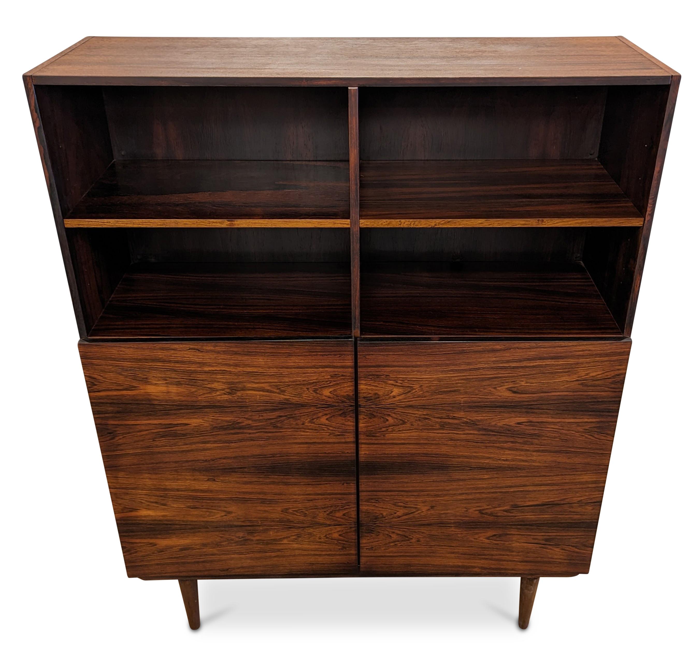 Vintage Danish Midcentury Rosewood Bookcase, 06235 In Good Condition In Jersey City, NJ