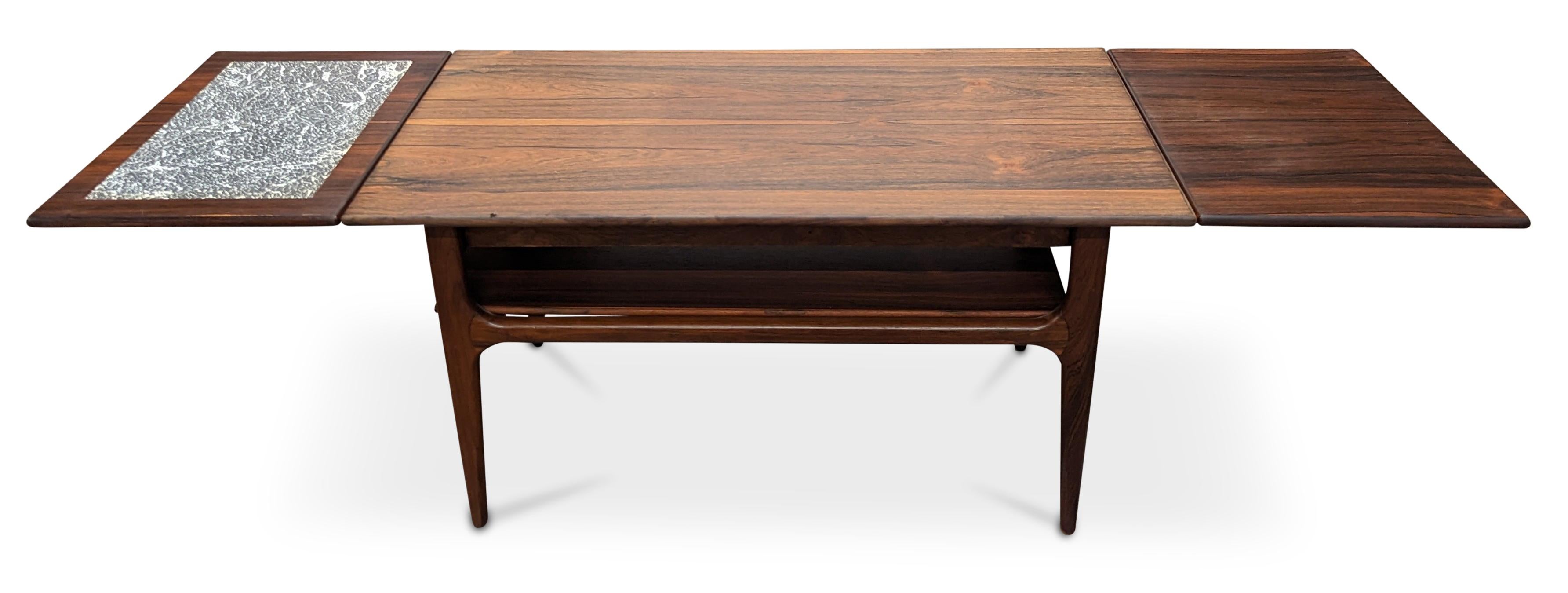 Vintage Danish Mid Century Rosewood Coffee Table w Leaves - 072365 In Good Condition In Brooklyn, NY