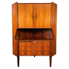 Dänischer Eckschrank aus Rosenholz, Mid-Century, Omann Jun zugeschrieben