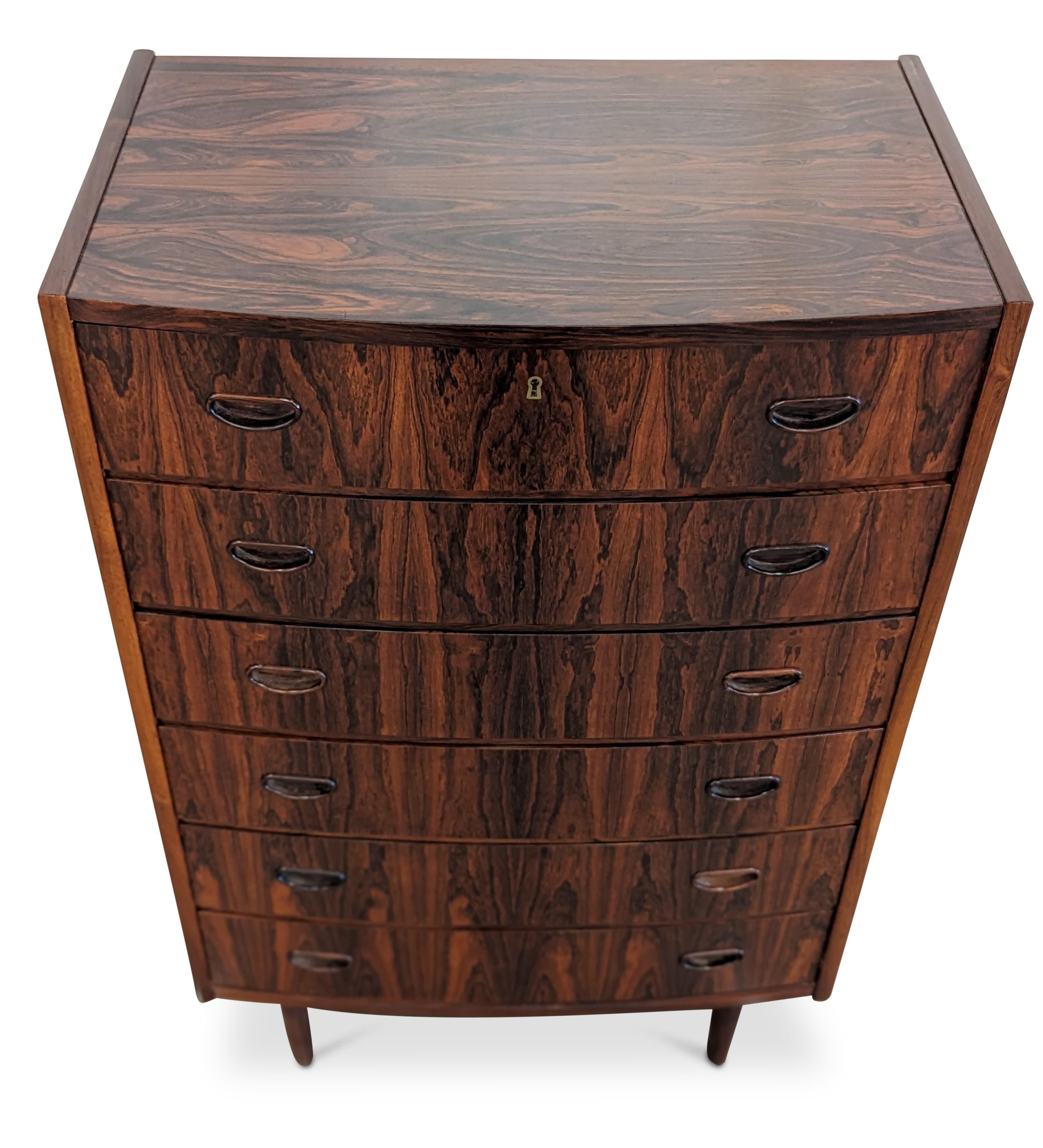 Vintage Danish Midcentury Rosewood Dresser, 062352 In Good Condition In Jersey City, NJ