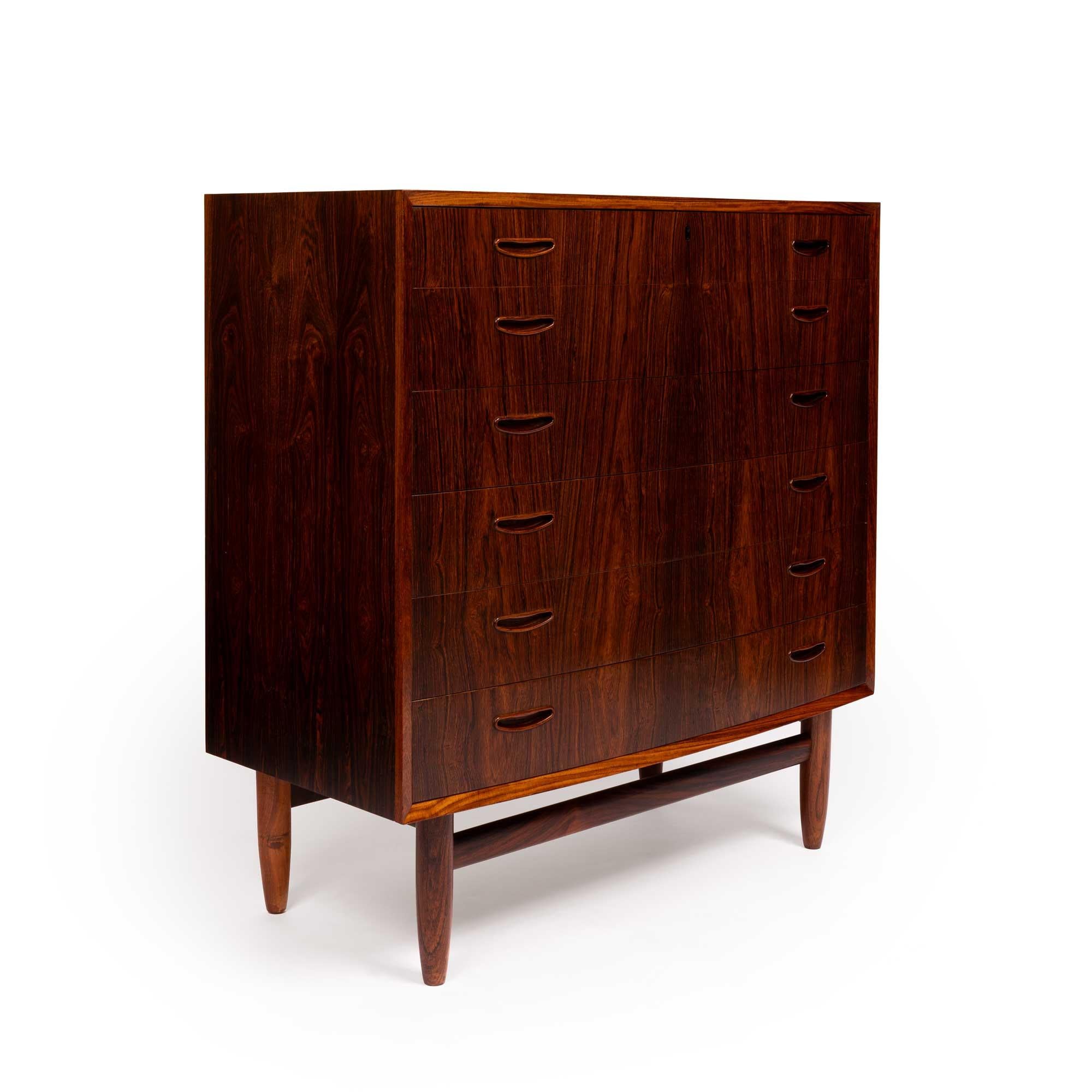 Mid-Century Modern Commode vintage danoise en bois de rose du milieu du siècle 1960 en vente
