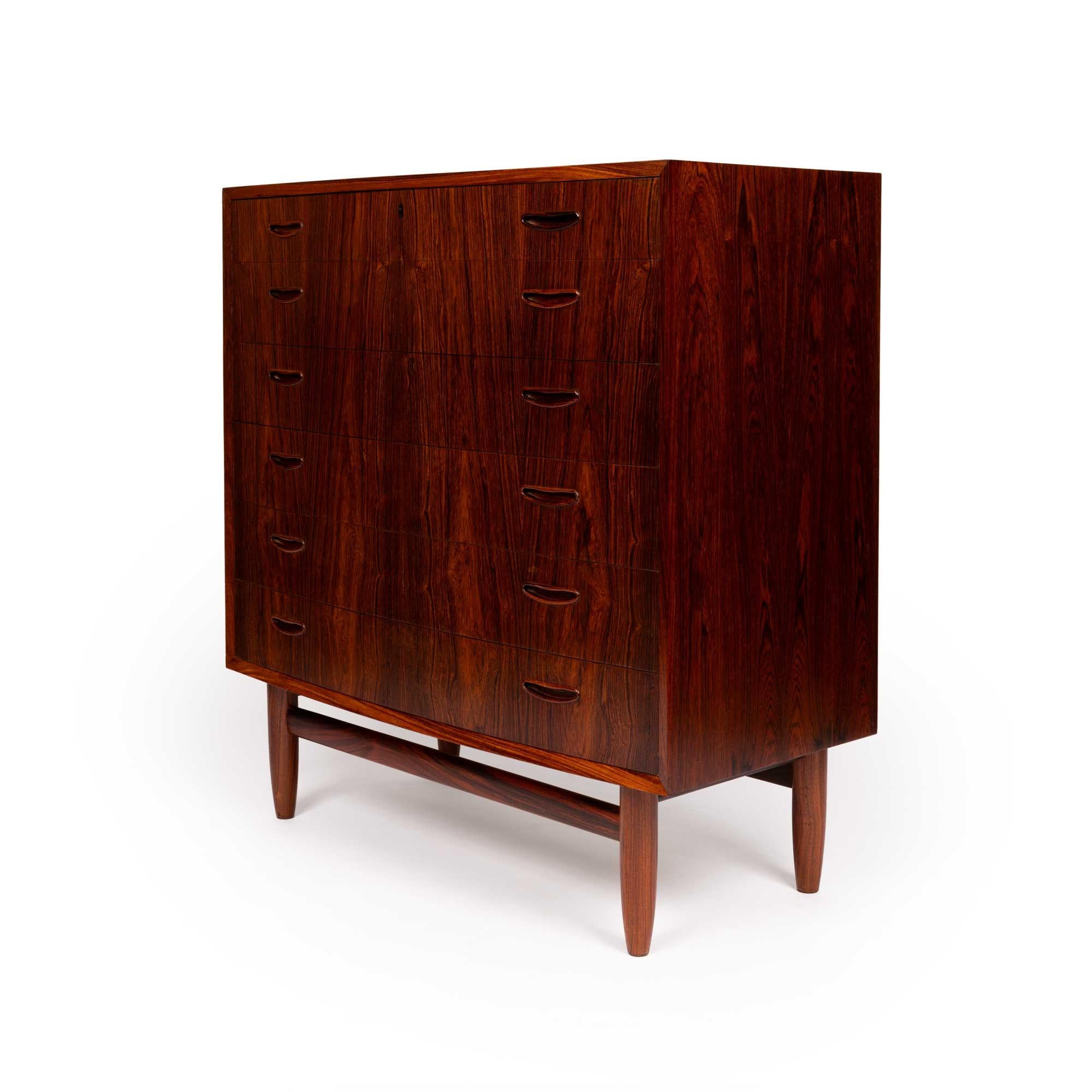 Commode vintage danoise en bois de rose du milieu du siècle 1960 Bon état - En vente à Emeryville, CA