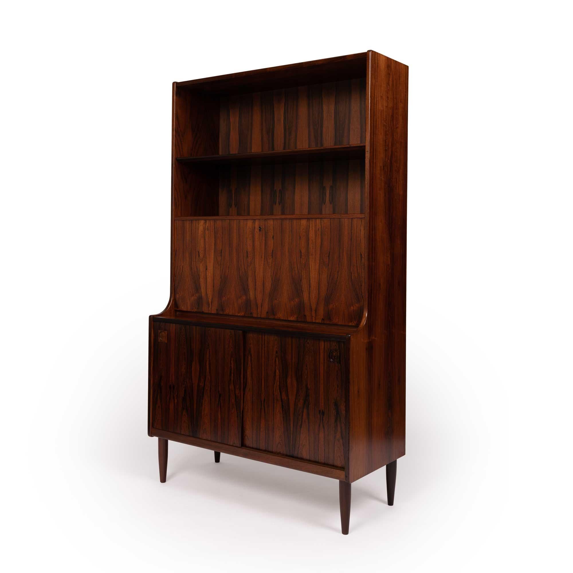 Vintage Danish Mid-Century Rosewood Hutch with Bar by Farsø møbelfabrik In Good Condition In Emeryville, CA
