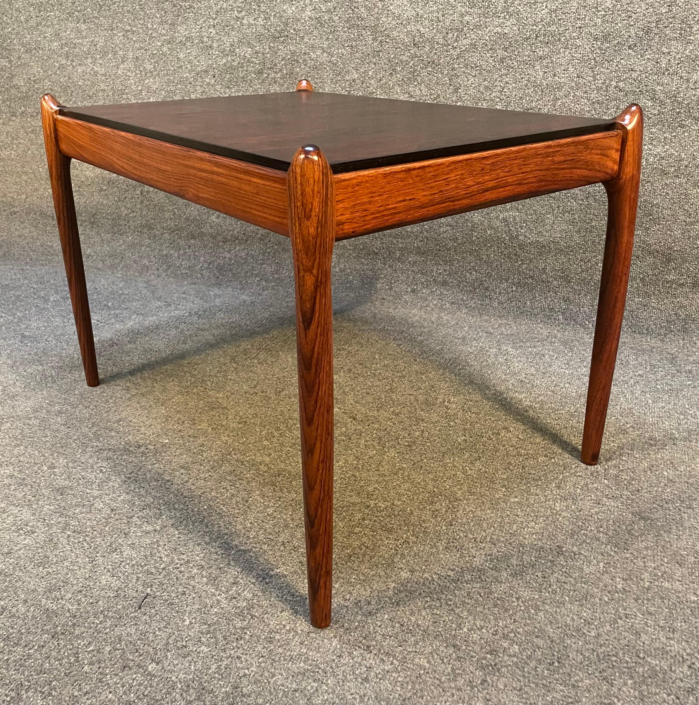 Vintage Danish Midcentury Rosewood Side Table Model 78a by Niels O. Moller In Good Condition For Sale In San Marcos, CA