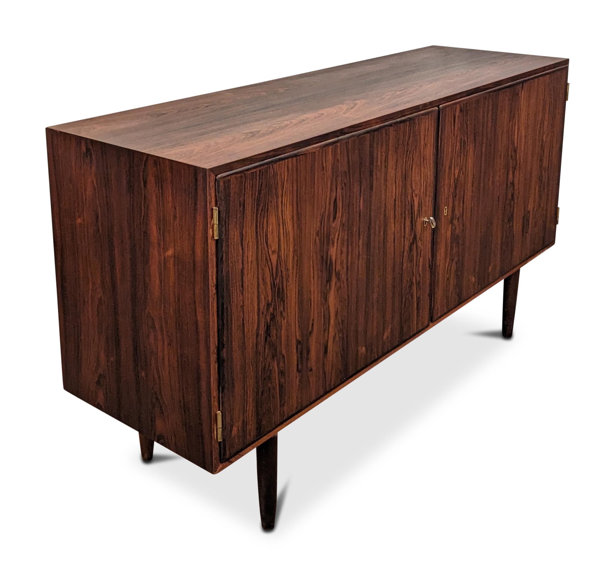Mid-20th Century Vintage Danish Mid Century Rosewood Sideboard / Cabinet - 122363 For Sale