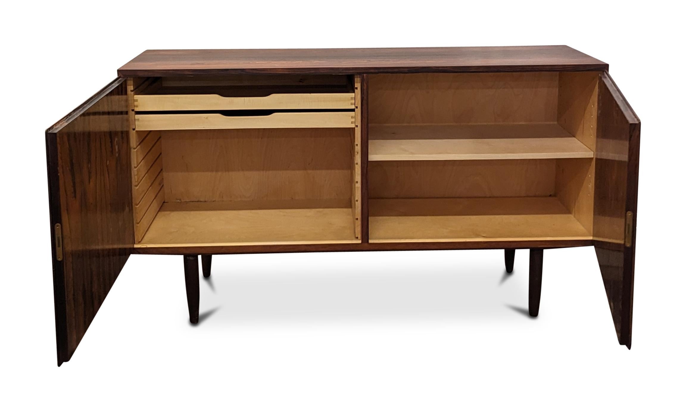 Teak Vintage Danish Mid Century Rosewood Sideboard / Cabinet - 122363 For Sale