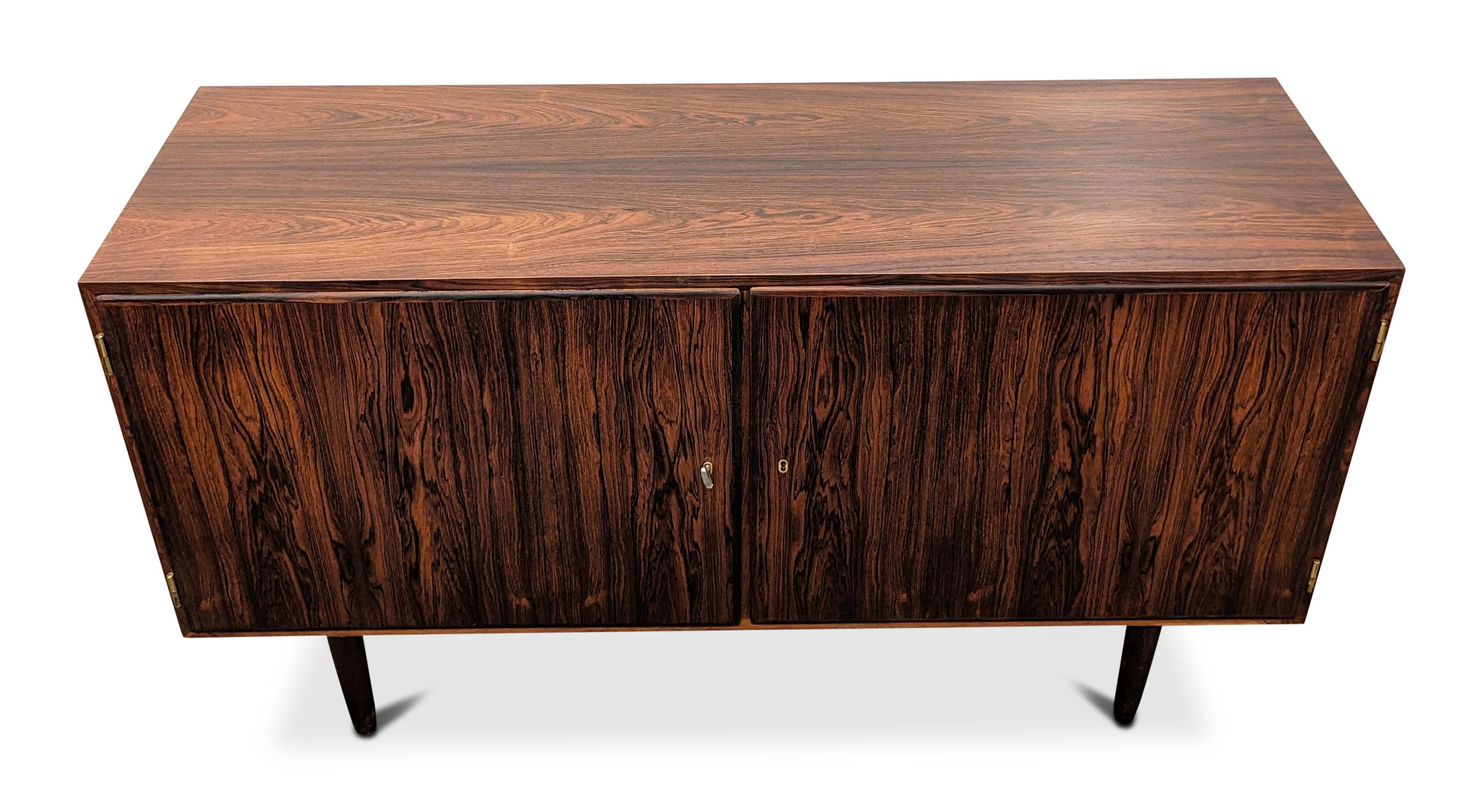 Vintage Danish Mid Century Rosewood Sideboard / Cabinet - 122363 For Sale 1