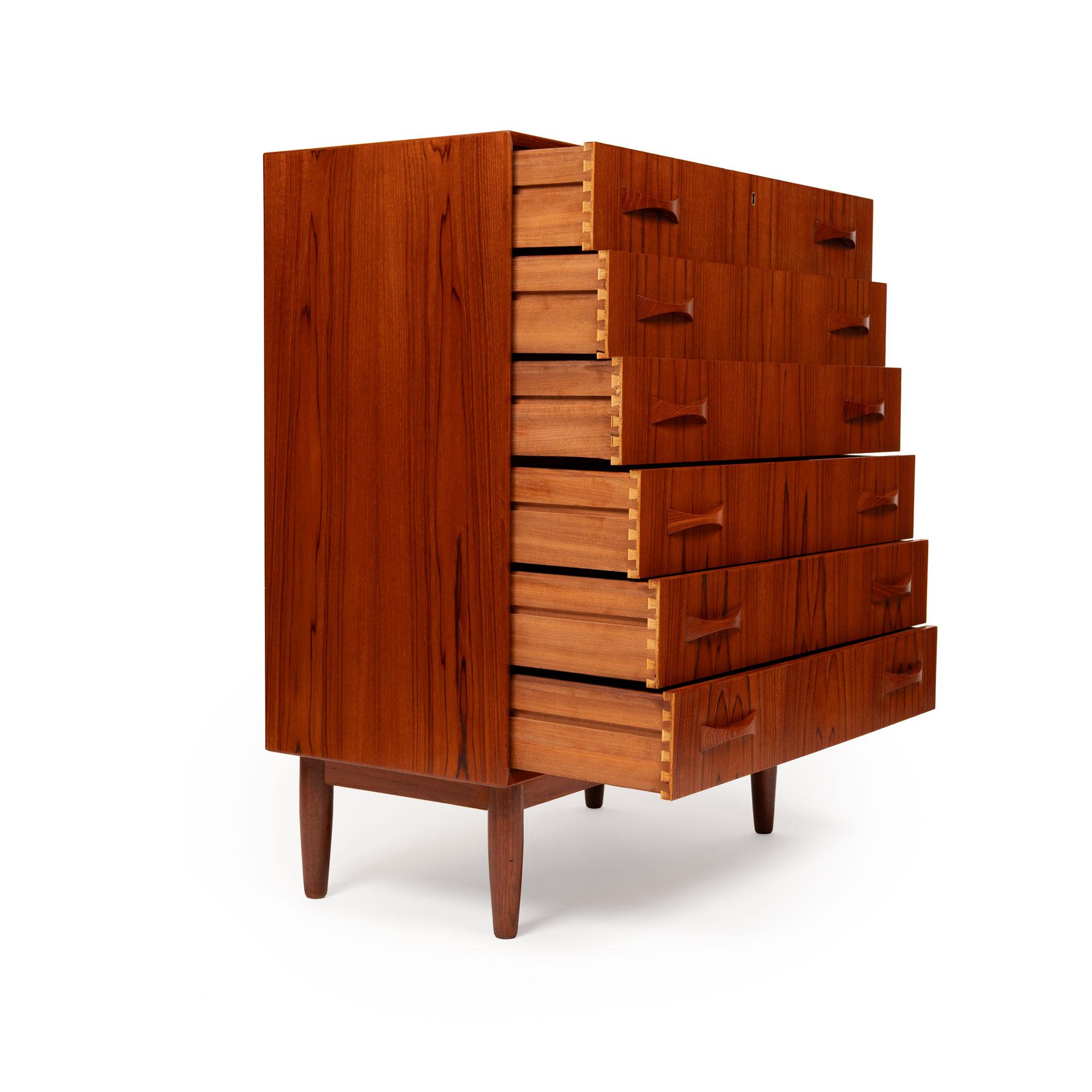 Vintage Danish Mid-Century Sechs-Schubladen Teak Tallboy Kommode 1960s im Zustand „Gut“ im Angebot in Emeryville, CA