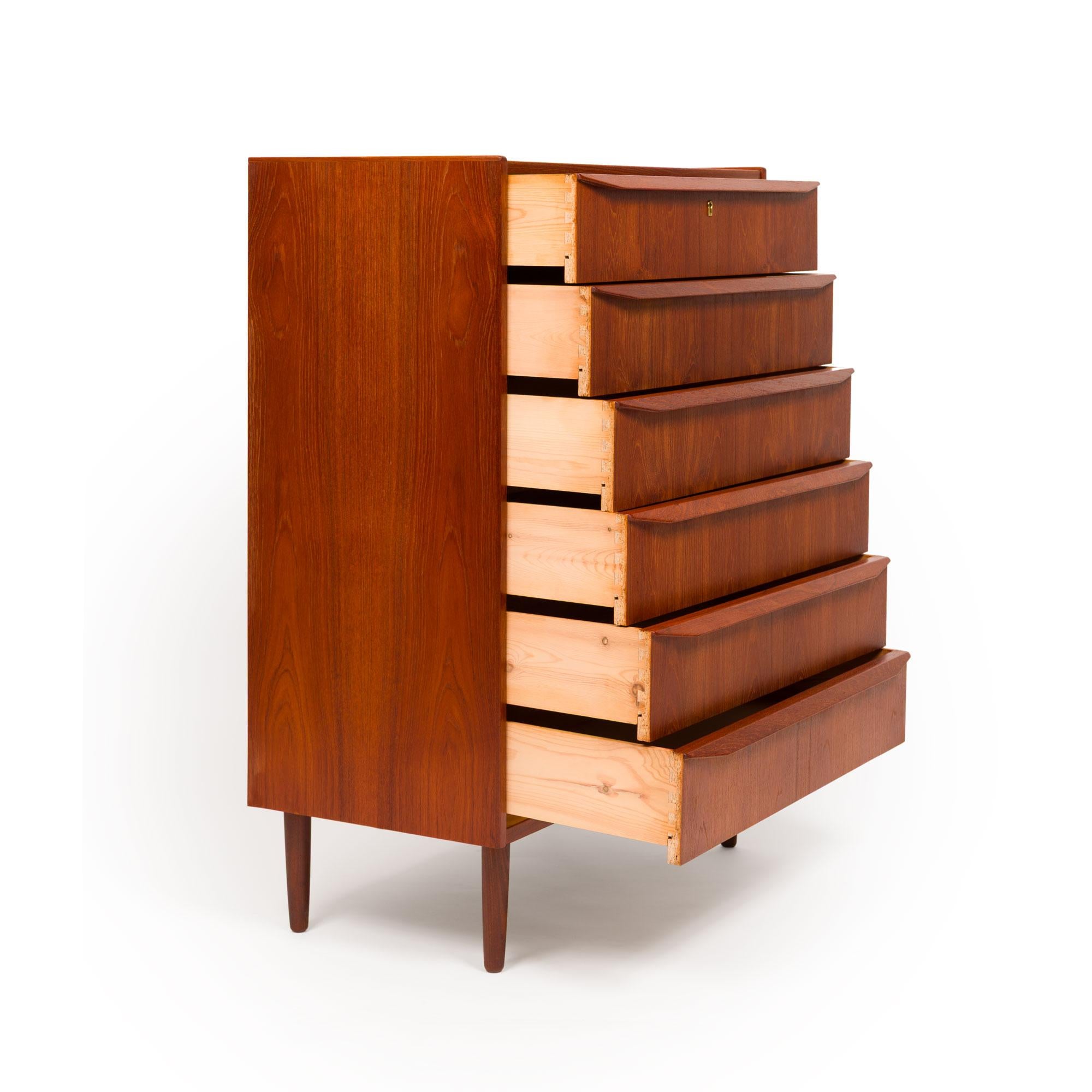 Danese Cassettone danese d'epoca a sei cassetti in teak 1960s in vendita
