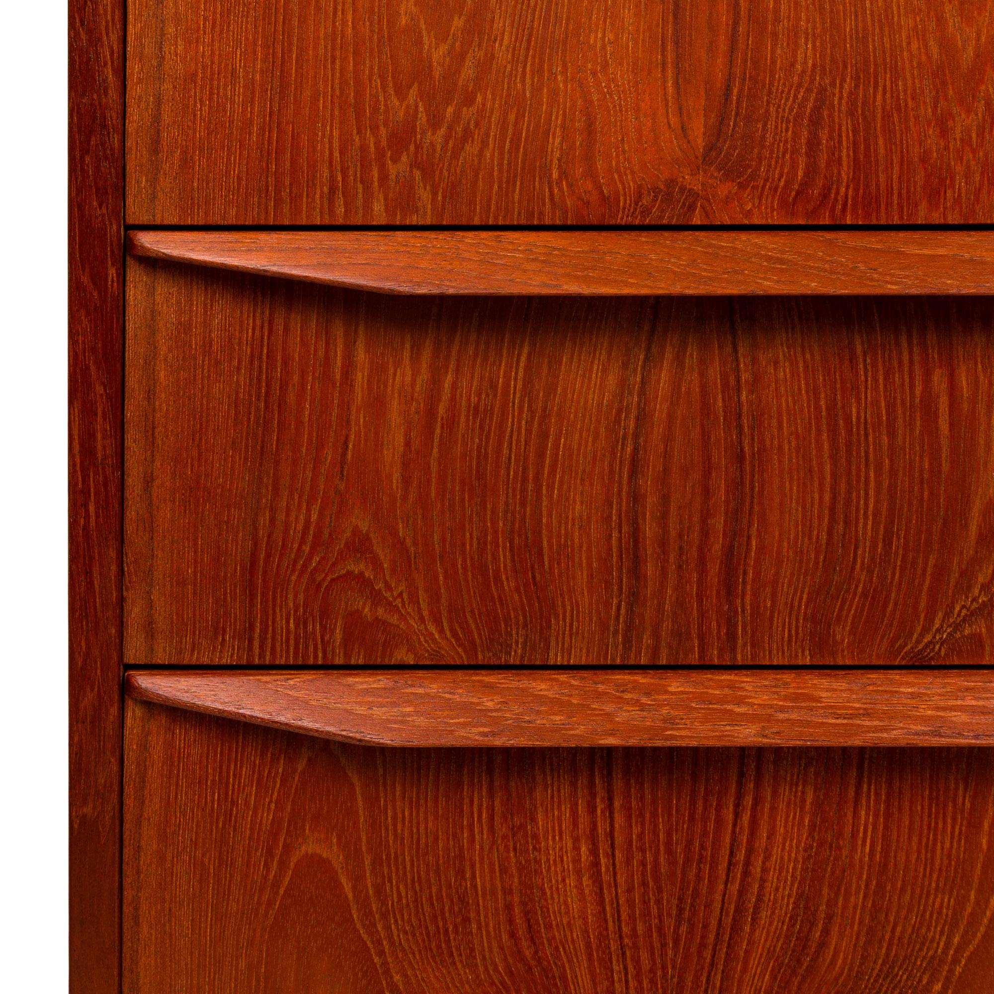 Teak Cassettone danese d'epoca a sei cassetti in teak 1960s in vendita