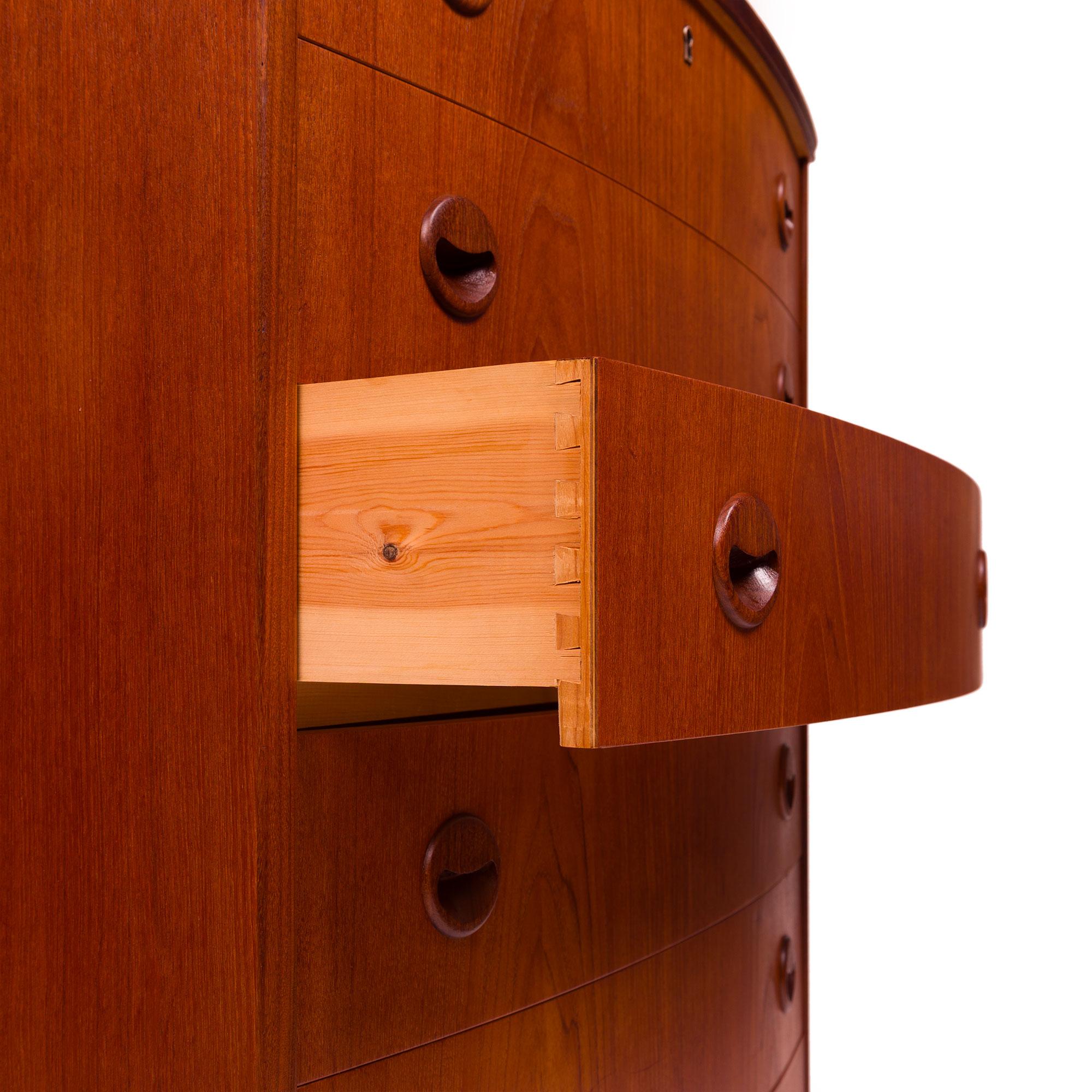 Teck Vintage Danish Mid-Century Tallboy Dresser à six tiroirs en teck 1960s en vente