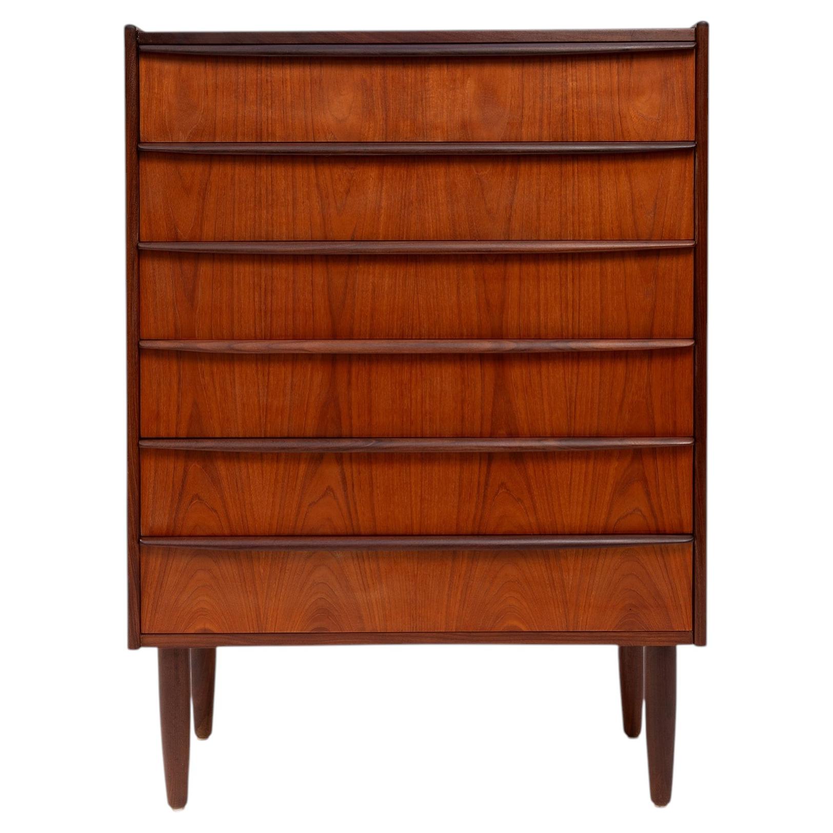 Vintage Danish Mid-Century Sechs-Schubladen Teak Tallboy Kommode 1960s im Angebot