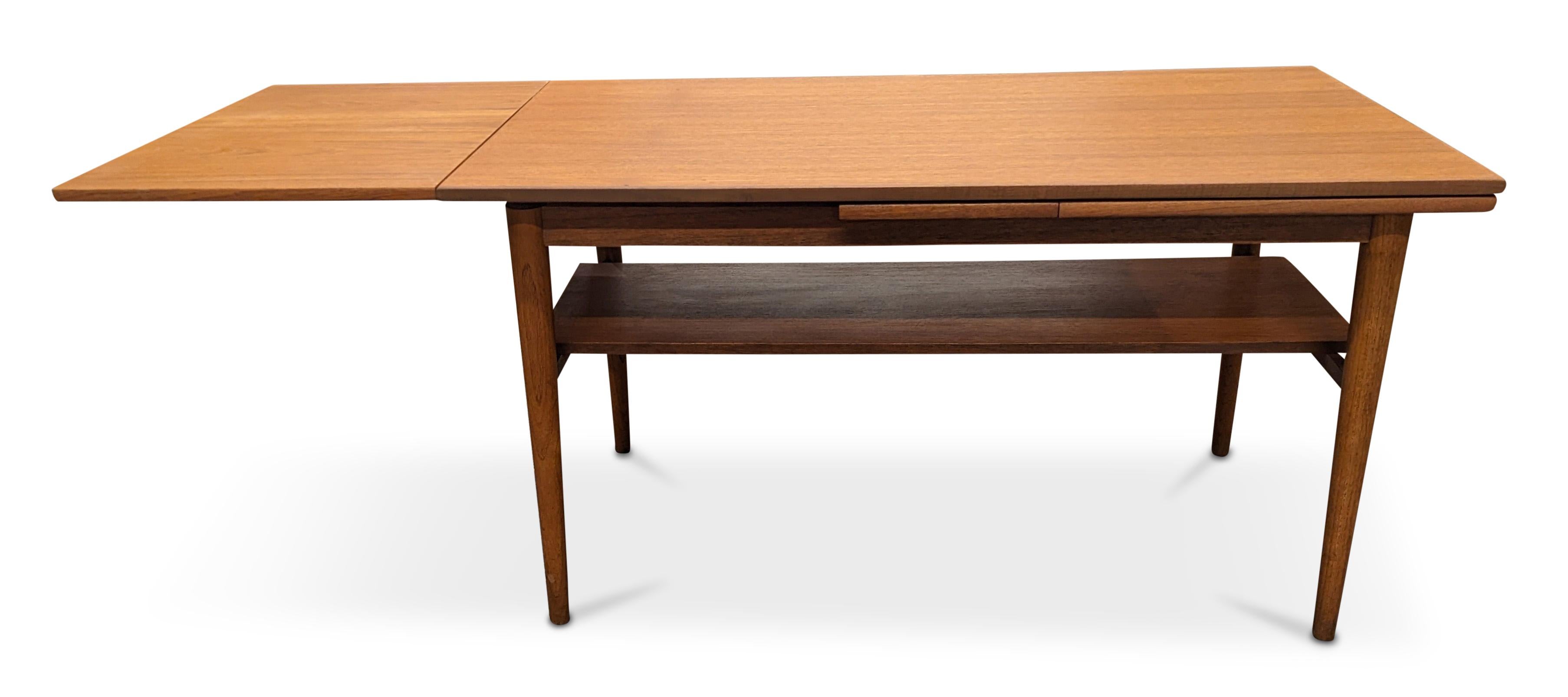 Vintage Danish Mid Century Small Coffee Table w Leaves - 072364 In Good Condition In Brooklyn, NY