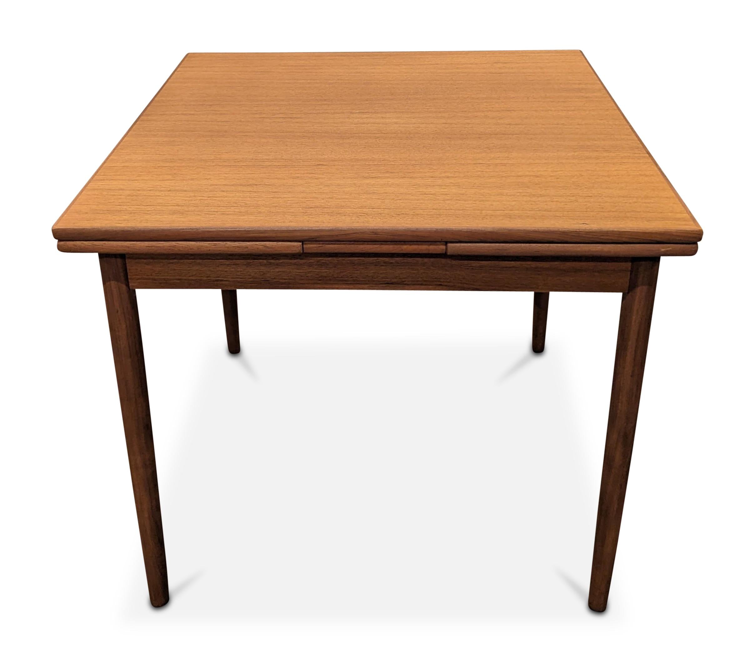 Vintage Danish Mid Century Square Dining Table w 2 Leaves - 082341 In Good Condition In Jersey City, NJ