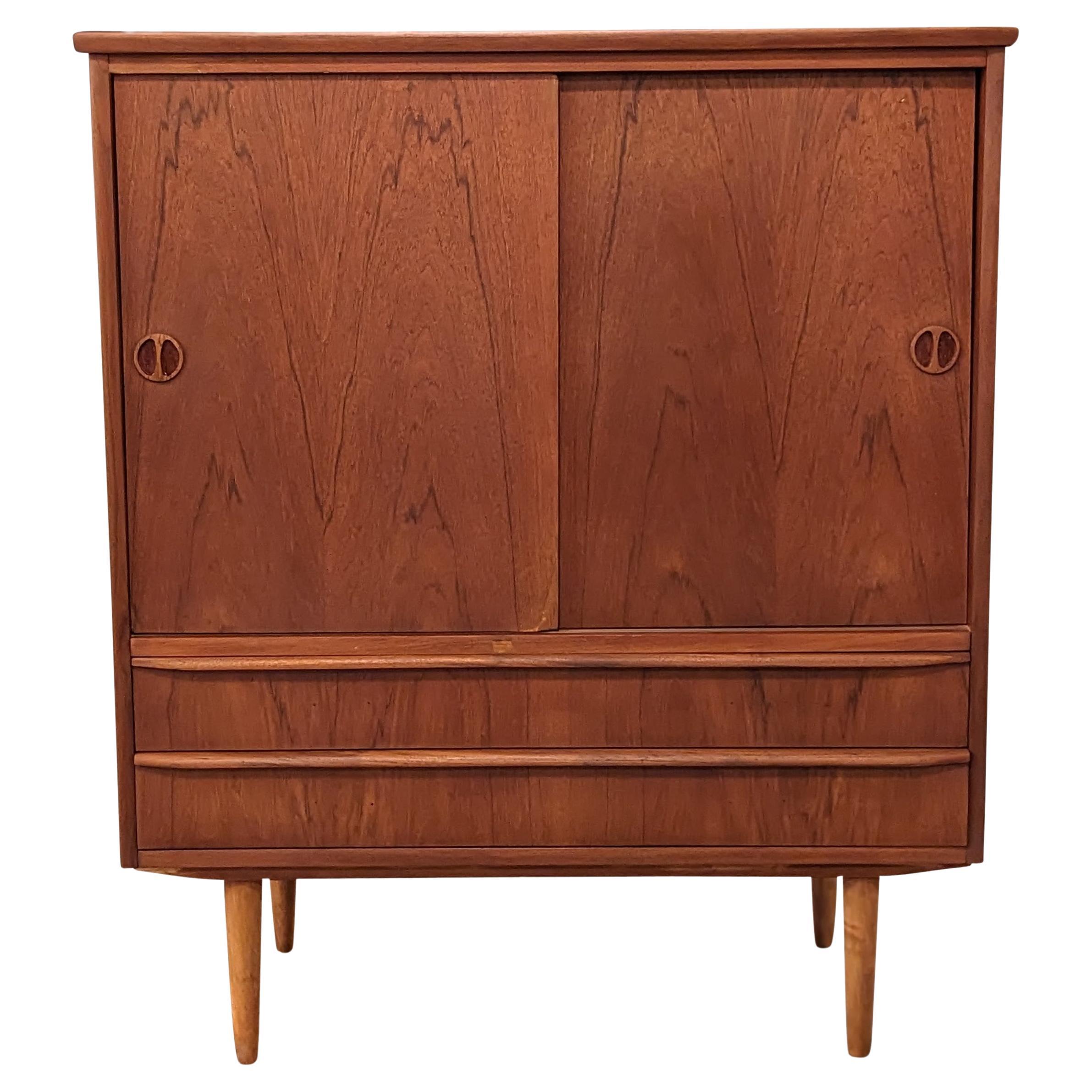 Vintage Danish MidCentury Modern Rosewood Bar Corner For Sale