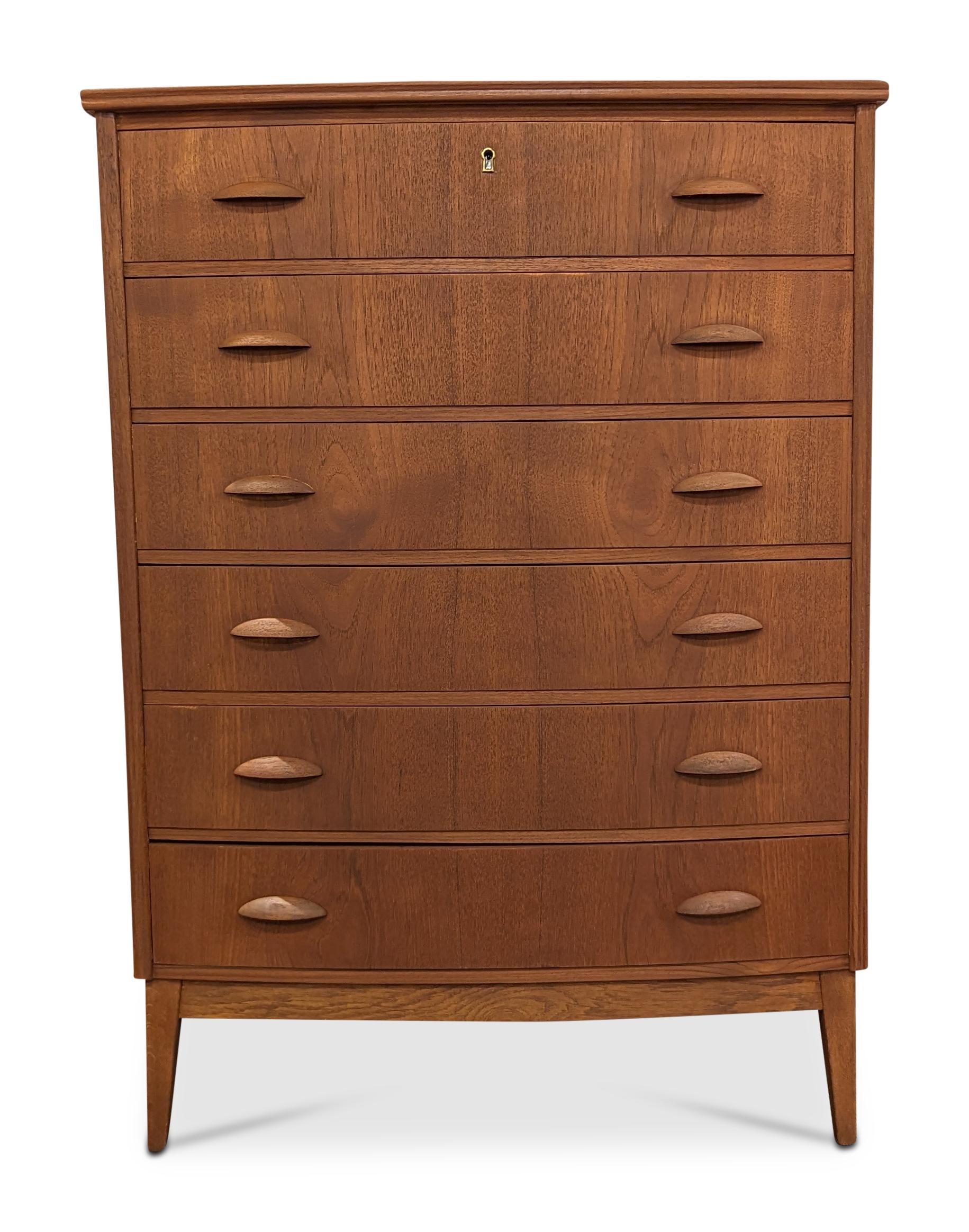 Vintage Danish mid-century modern, made in the 1950's - Recently refurbished

The piece is more than 65+ years old and some wear and tear can be expected, but we do everything we can to refurbish them in respect to the design.

There is a science