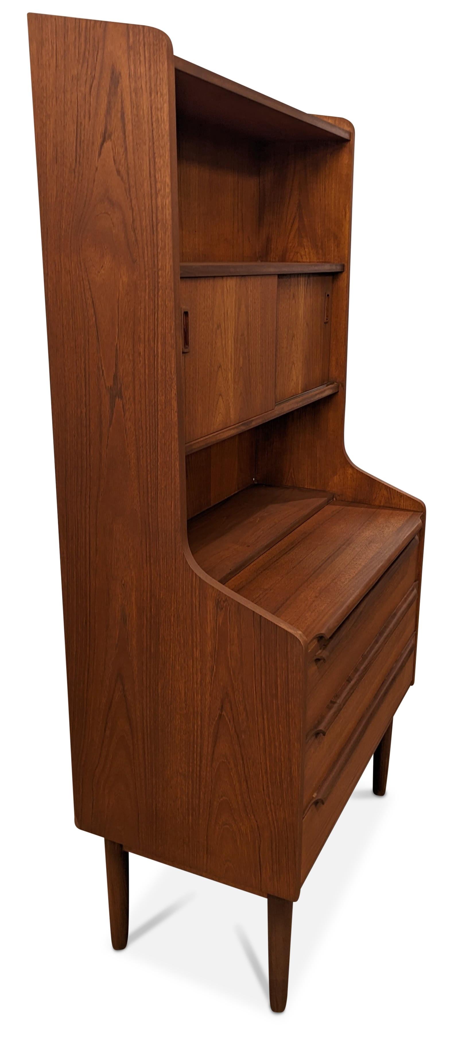 Vintage Danish Midcentury Teak Bookcase / Secretary Desk, 022334 In Good Condition In Jersey City, NJ