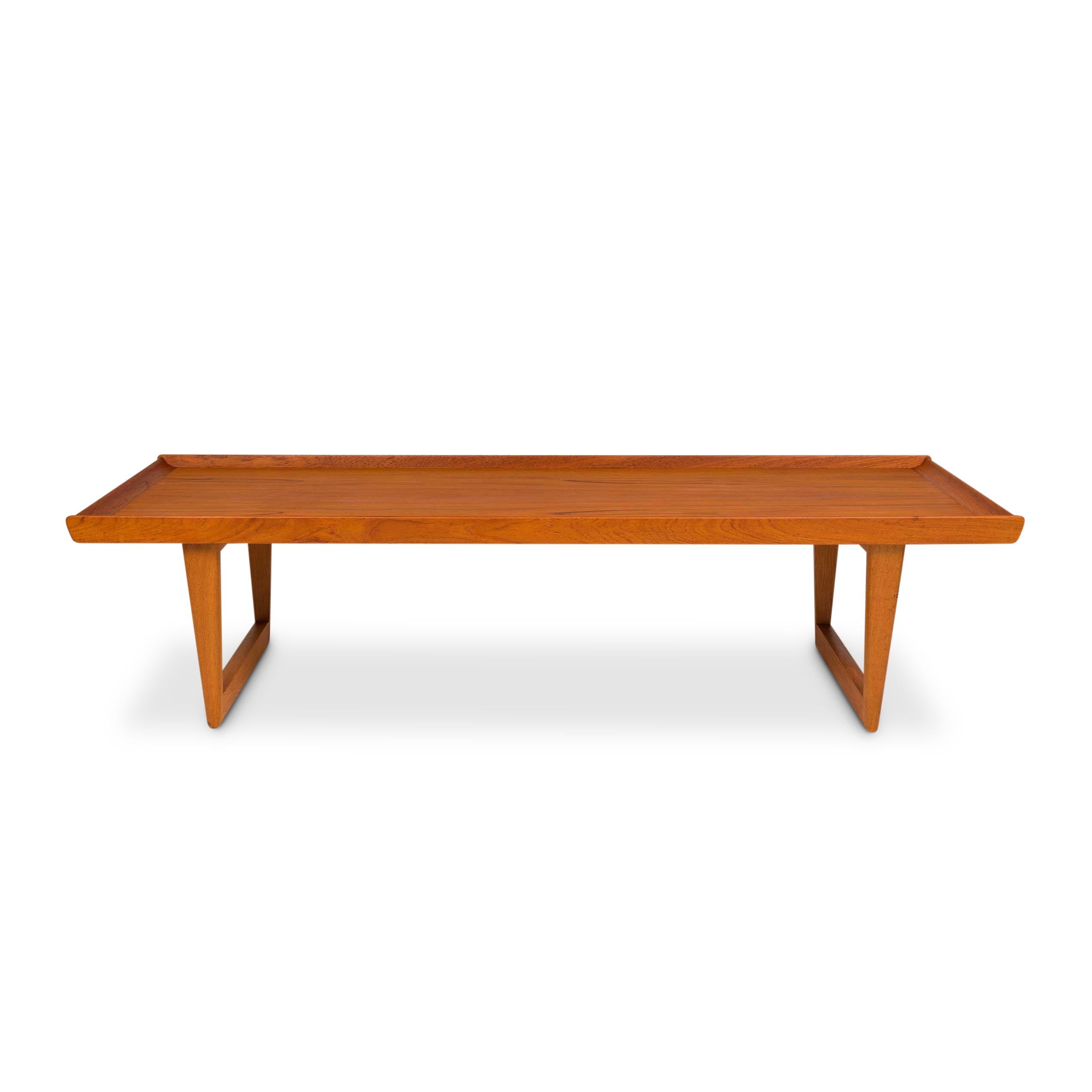 Vintage Danish Mid-Century Teak Coffee Table In Good Condition For Sale In Emeryville, CA