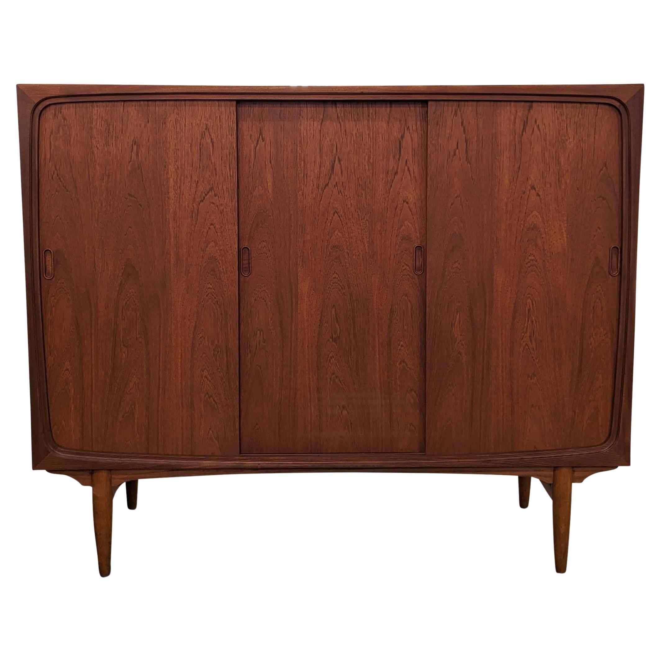 Antique Credenzas For Sale in New York 1stDibs