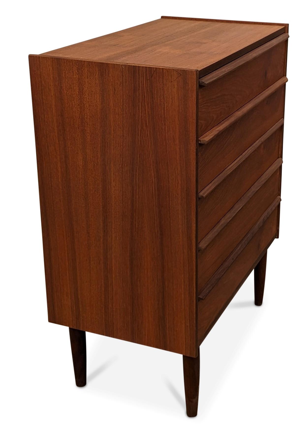 Mid-Century Modern Vintage Danish Midcentury Teak Dresser, 022301