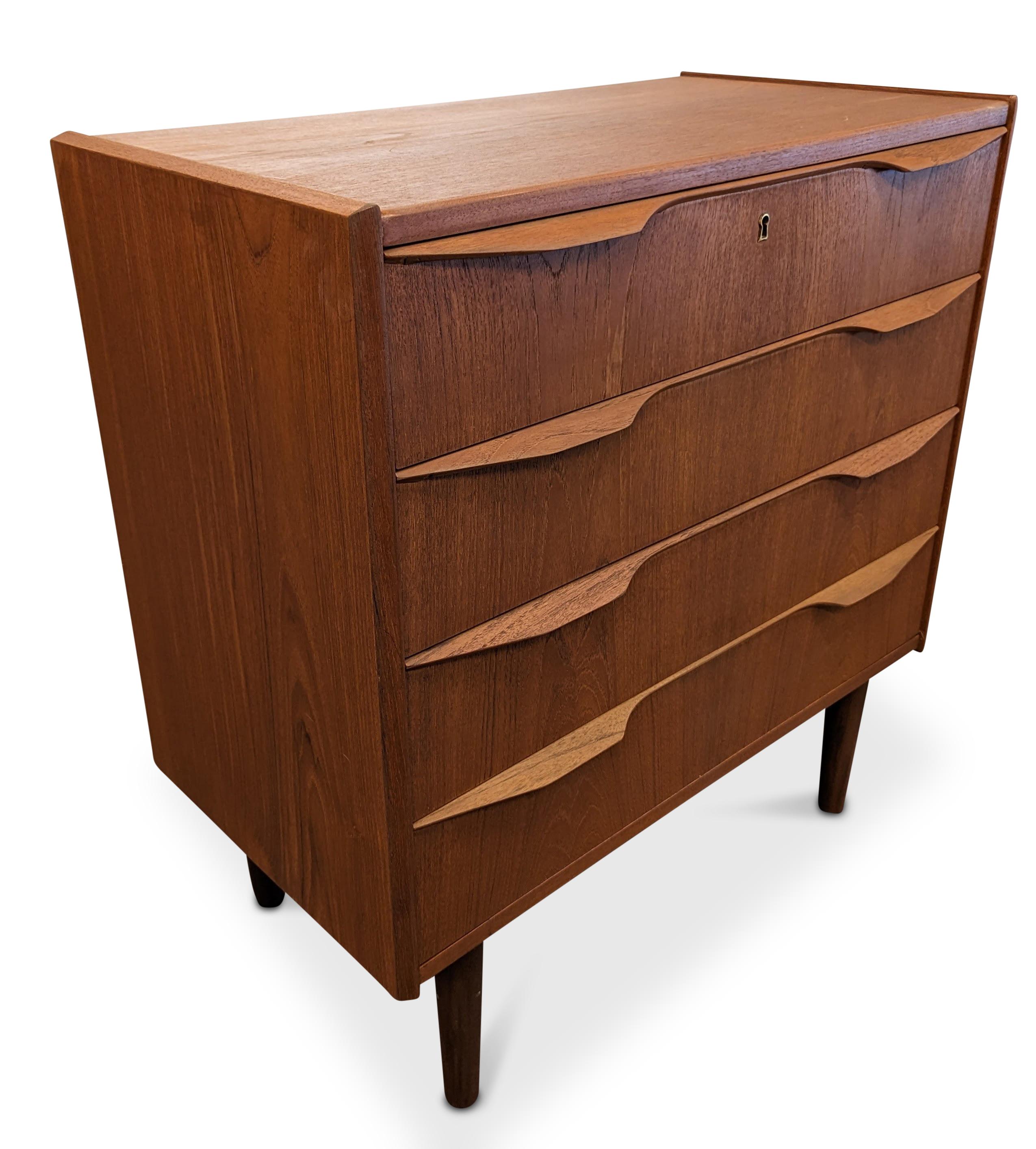 Mid-Century Modern Vintage Danish Midcentury Teak Dresser, 062340