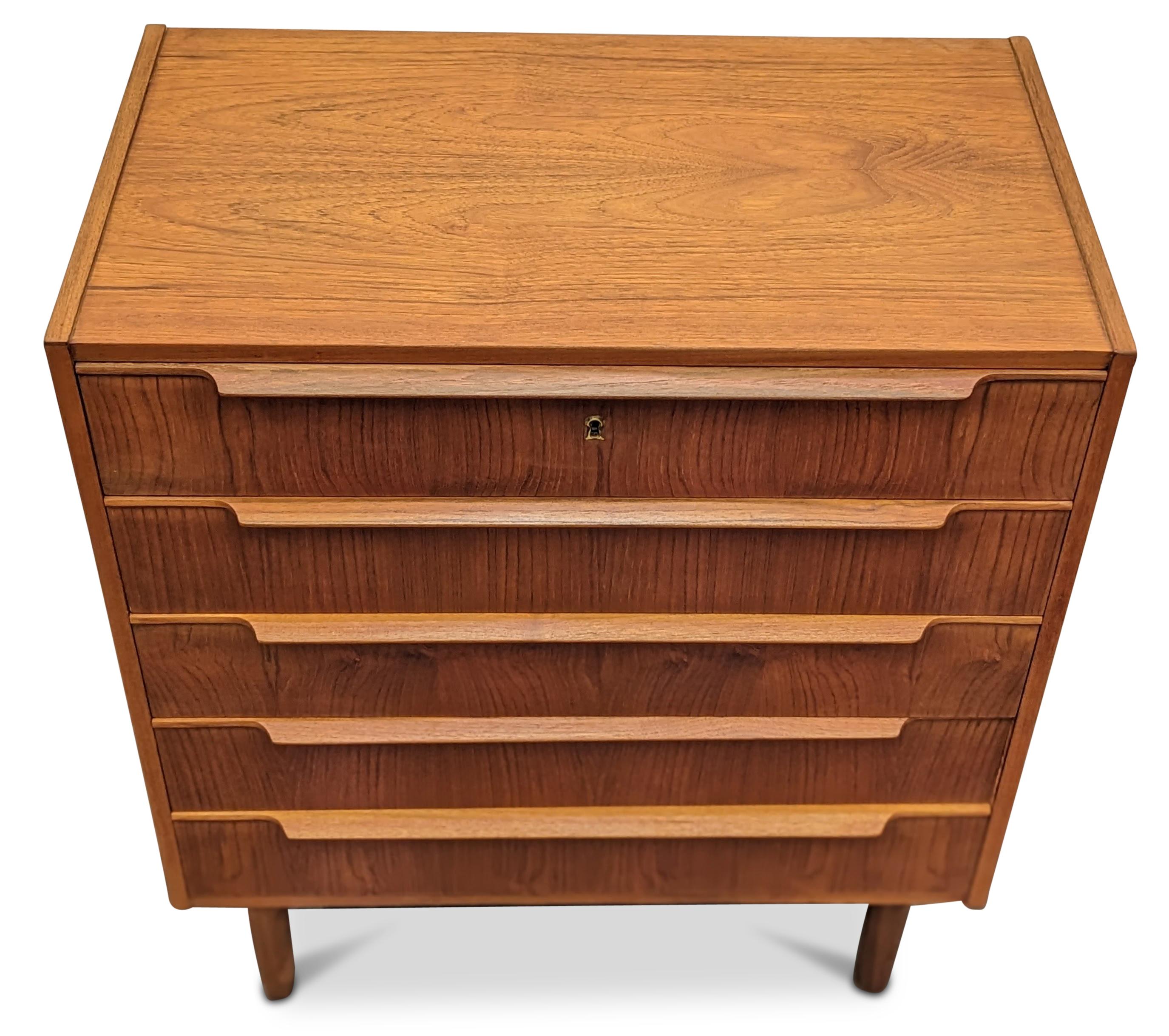 Mid-20th Century Vintage Danish Mid-Century Teak Dresser, 112216