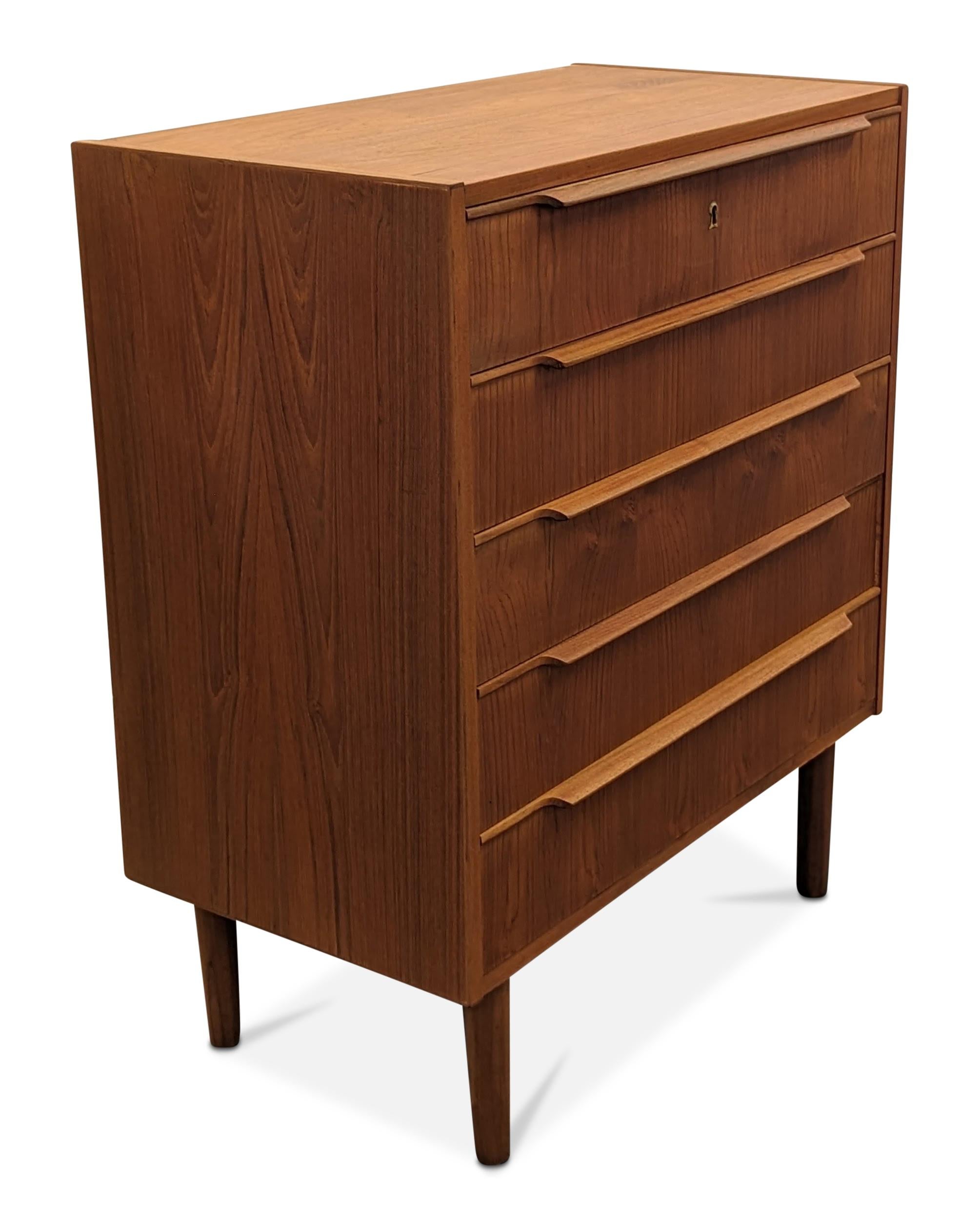 Vintage Danish Mid-Century Teak Dresser, 112216 2