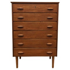 Retro Danish Mid-Century Teak Dresser, 112245