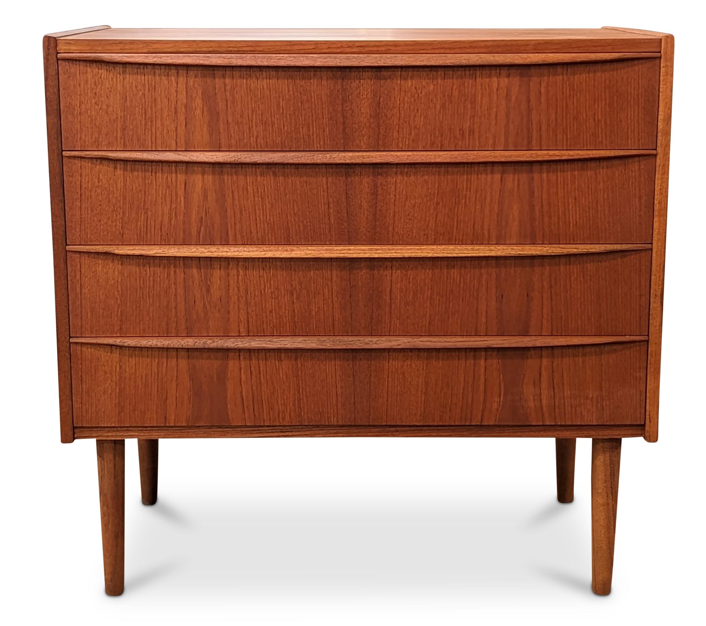 Vintage Danish mid-century modern, made in the 1950's - Recently refurbished

These pieces are more than 65+ years old and some wear and tear can be expected, but we do everything we can to refurbish them in respect to the design.

There is a