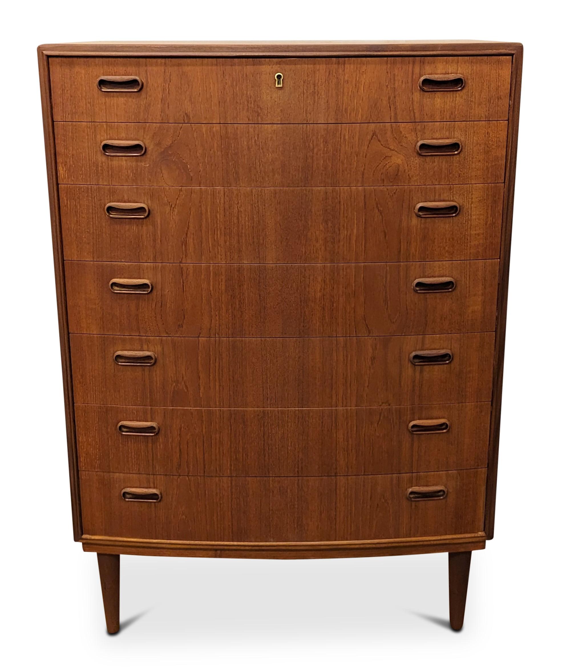 Vintage Danish mid-century modern, made in the 1950's - Recently refurbished

The piece is more than 65+ years old and some wear and tear can be expected, but we do everything we can to refurbish them in respect to the design.

There is a science