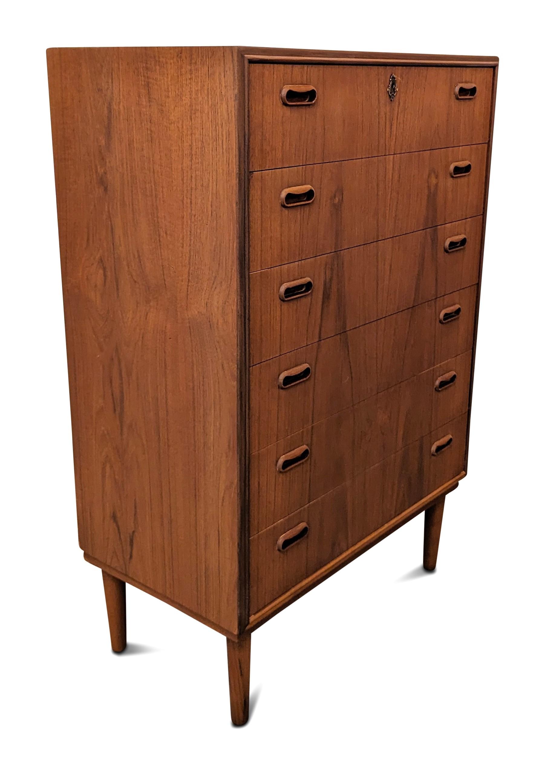 Mid-Century Modern Vintage Danish Mid century Teak Dresser - 122373 For Sale