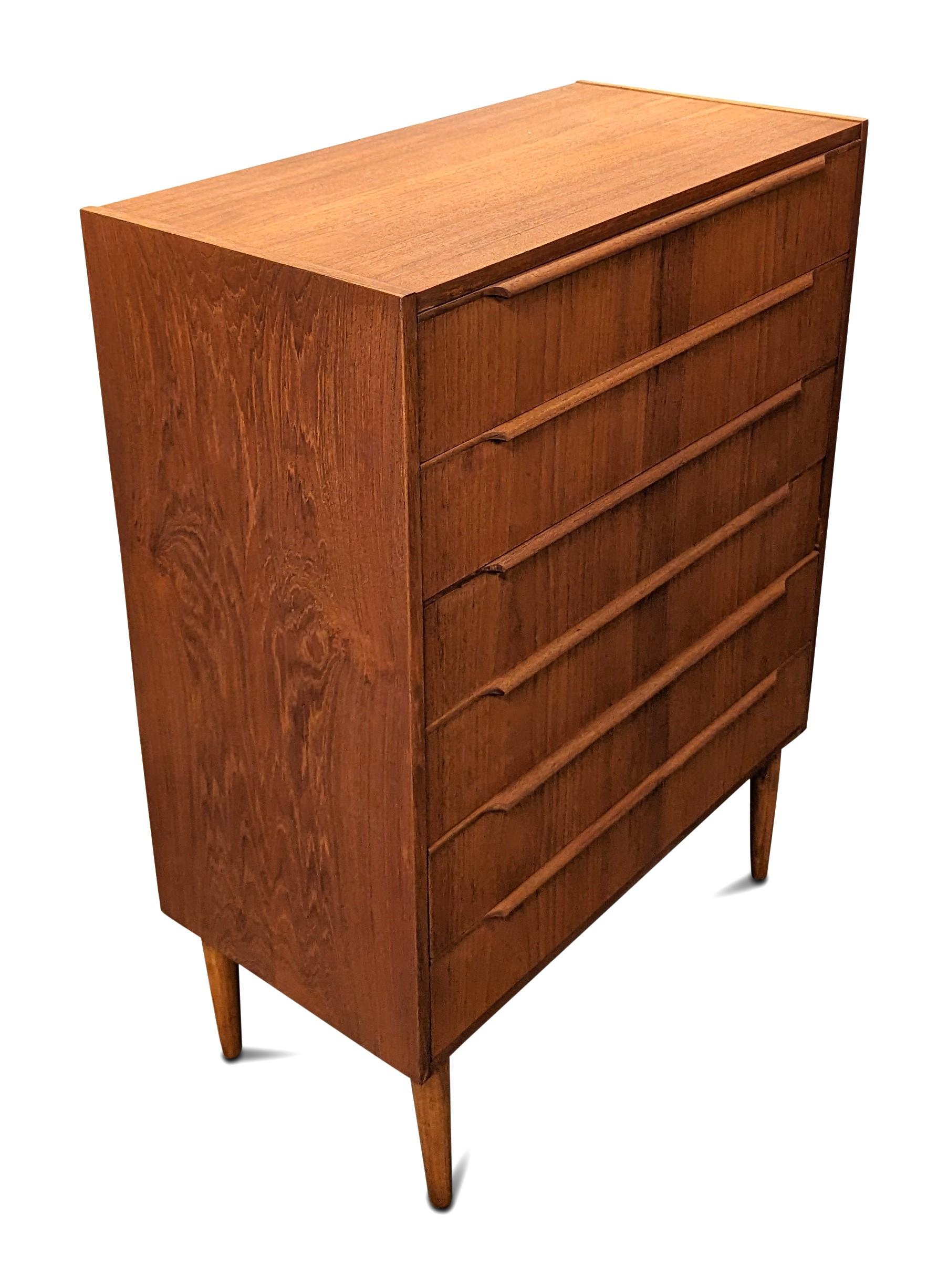 Mid-Century Modern Vintage Danish Mid Century Teak Dresser - 122374