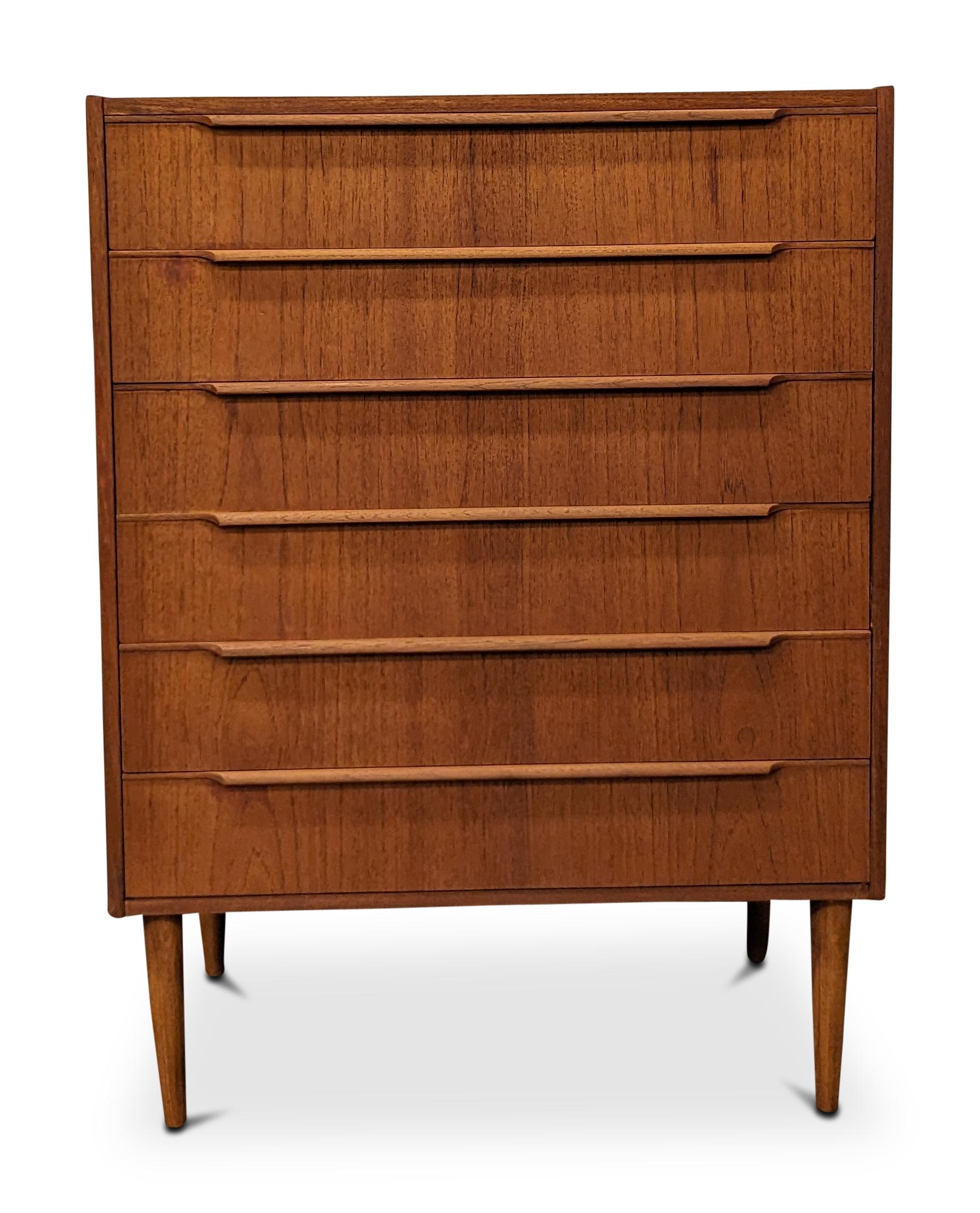 Vintage Danish Mid Century Teak Dresser - 122374 2