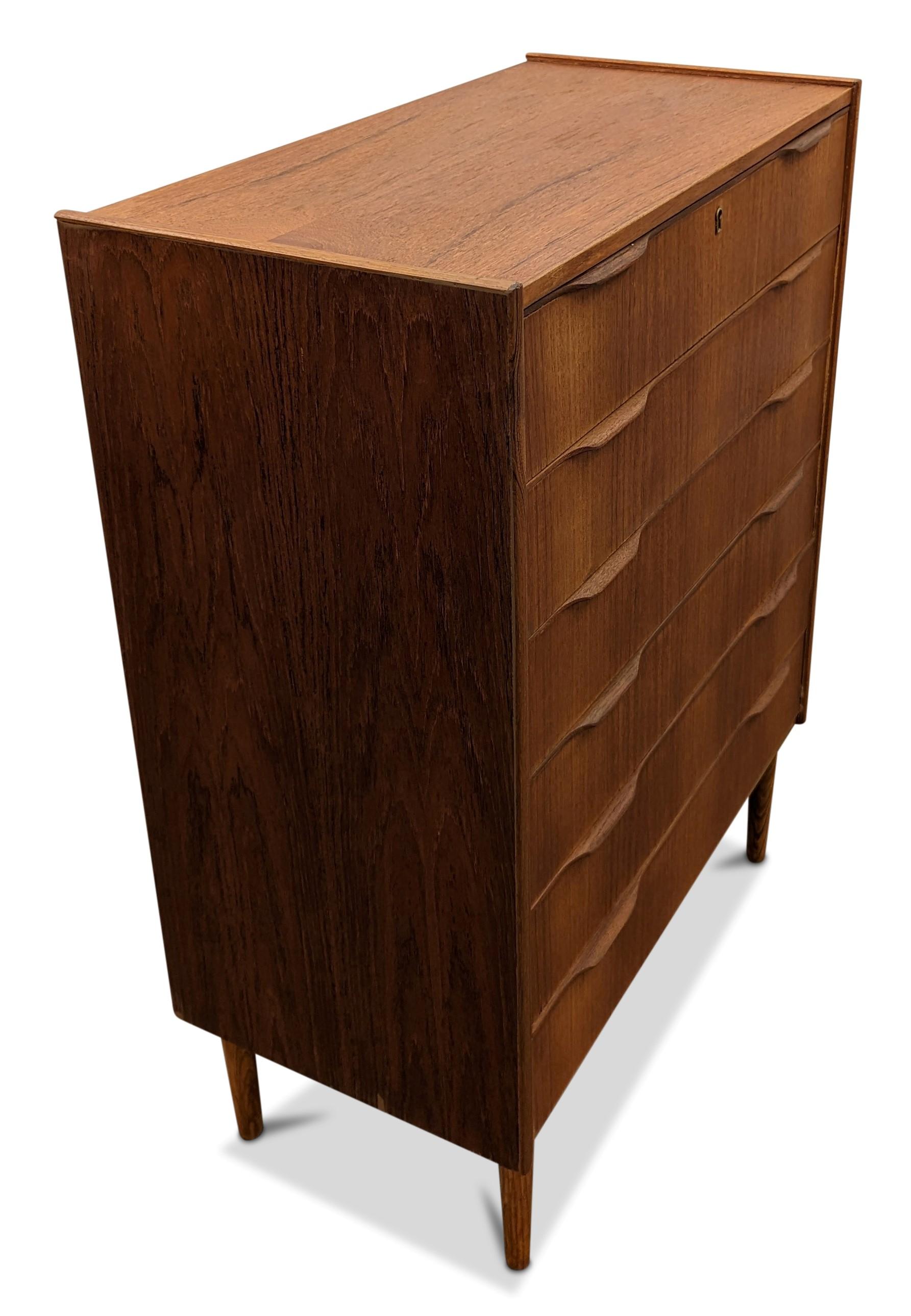 Vintage Danish Mid Century Teak Dresser, 221138 1