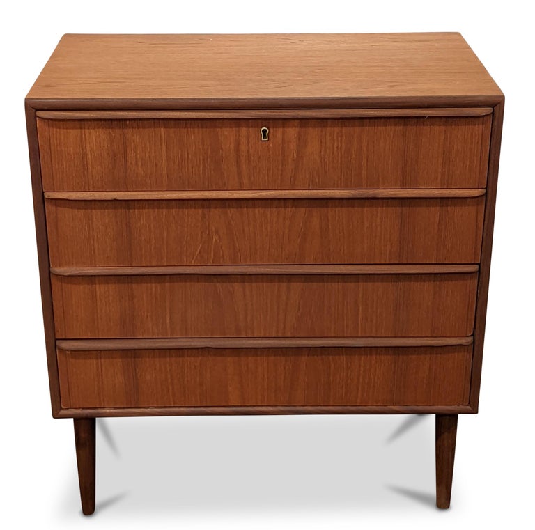 Vintage Danish MidCentury Teak Dresser "3278" For Sale at 1stDibs