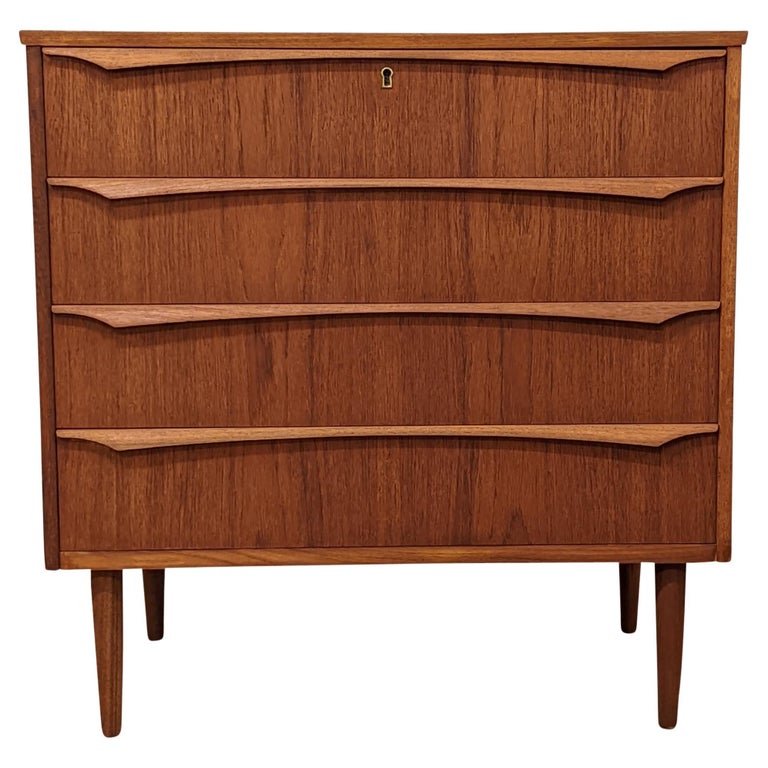 Vintage Danish Mid Century Teak Dresser "4691" at 1stDibs