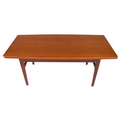 Vintage Danish Mid-Century Teak Aufzug Tisch