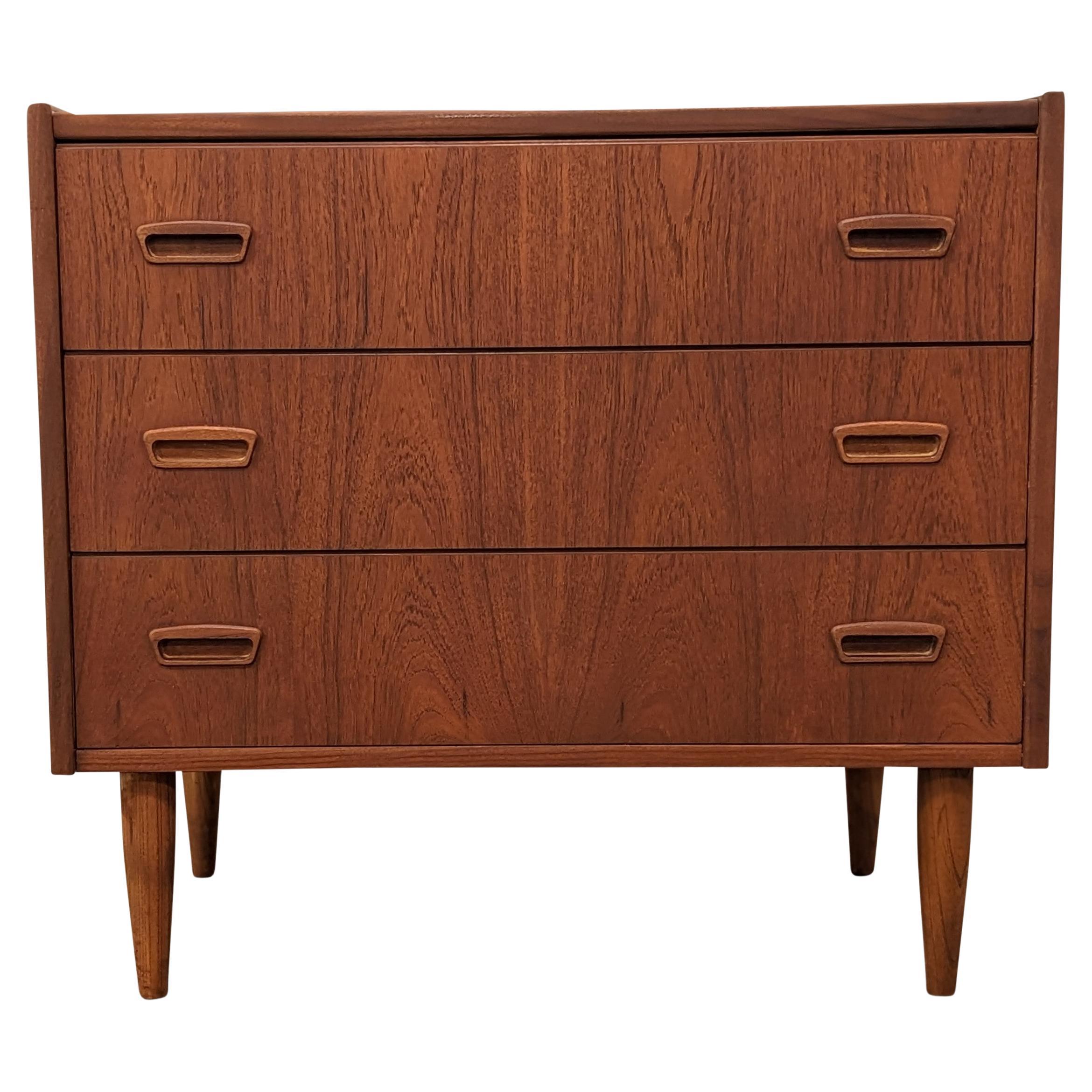 Vintage Danish Mid Century Teak Low Boy Dresser, 122273