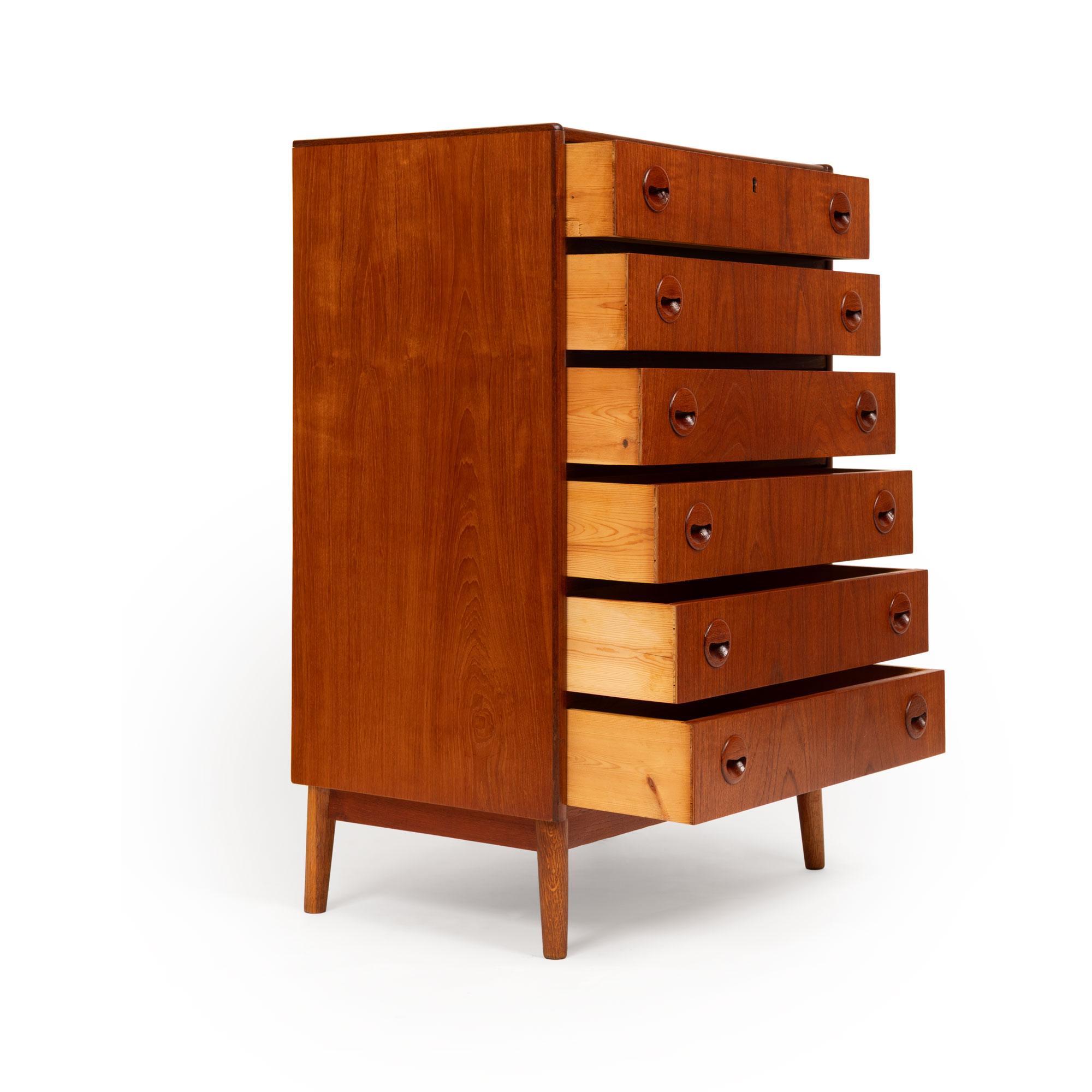 Danese Vintage Danish Mid-Century Teak Six Drawer Dresser in vendita