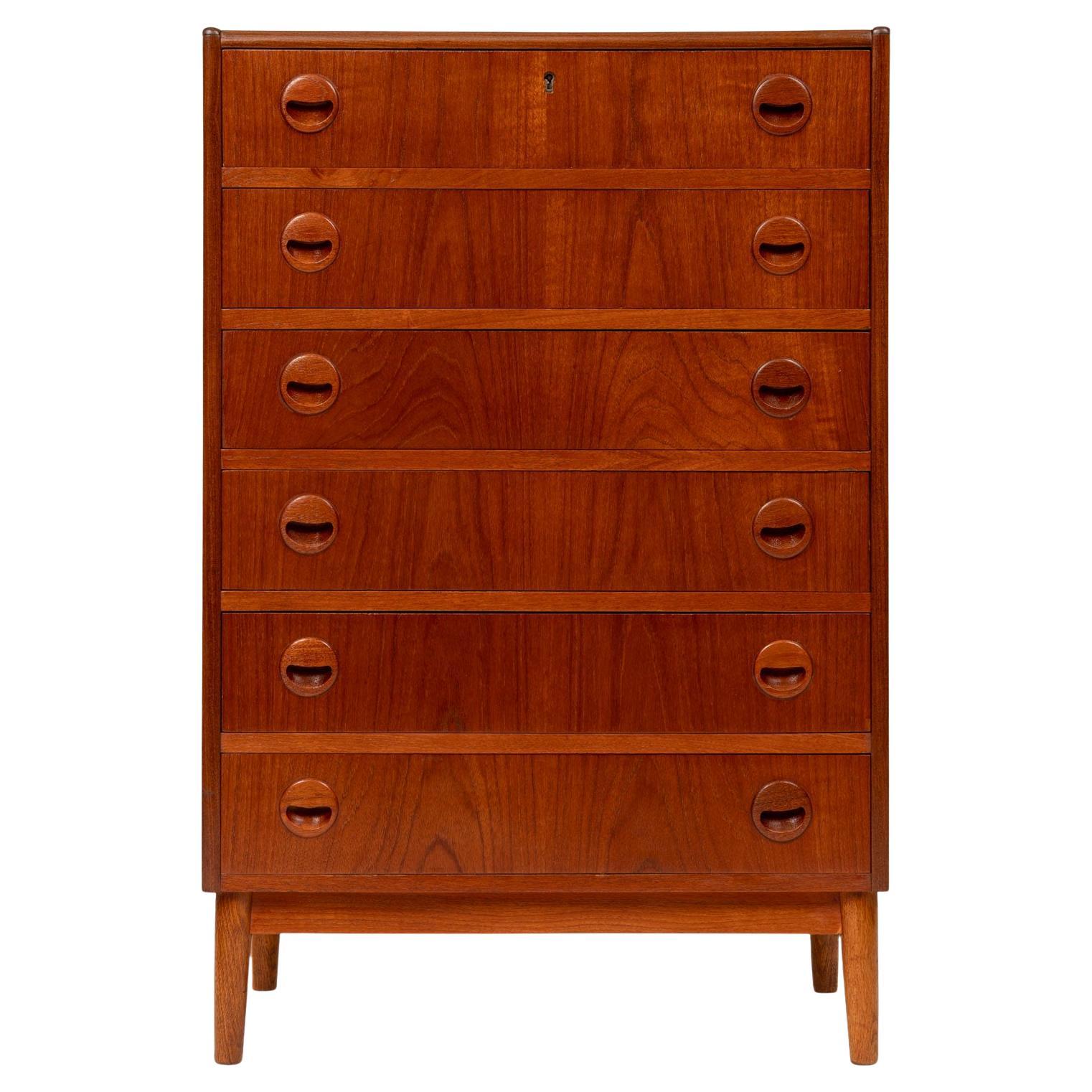 Vintage Danish Mid-Century Teak Six Drawer Dresser in vendita