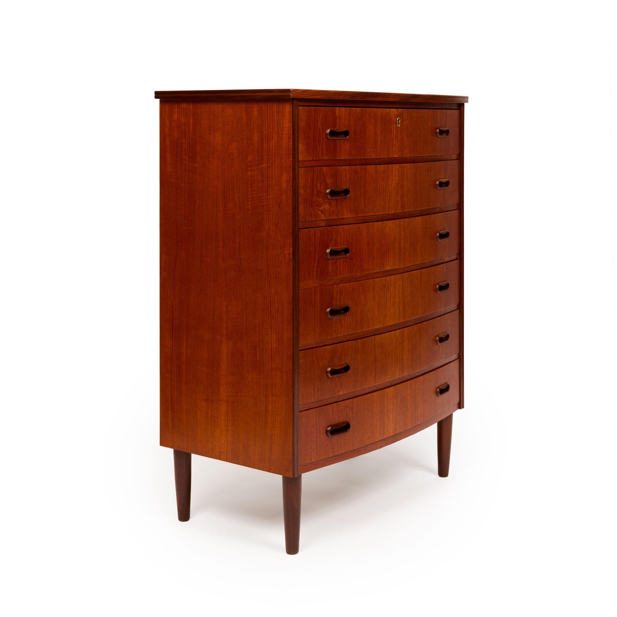 Vintage Danish Mid-Century Teak Six Drawer Tallboy Dresser In Good Condition For Sale In Emeryville, CA