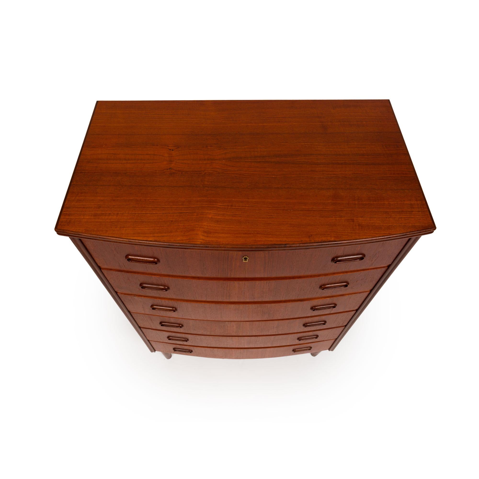 Vintage Danish Mid-Century Teak Six Drawer Tallboy Dresser For Sale 4