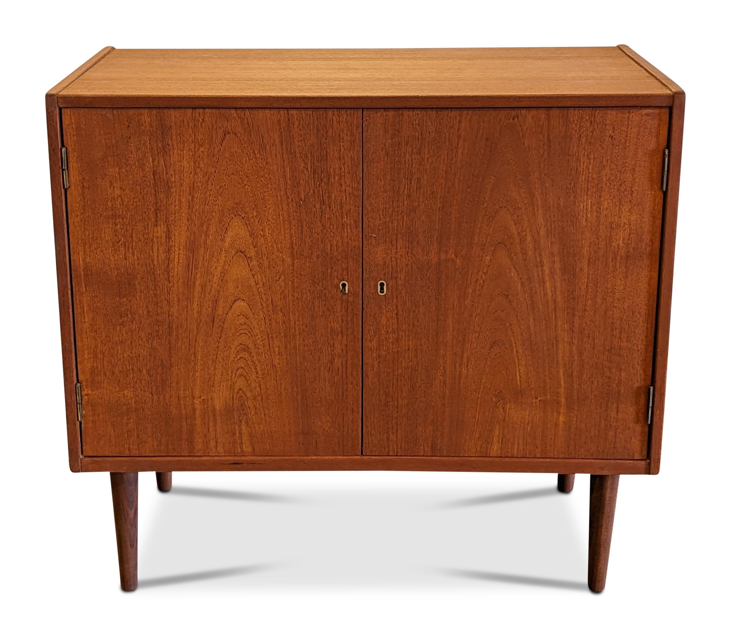 Mid-Century Modern Vintage Danish Midcentury Teak Storage Cabinet, 042357