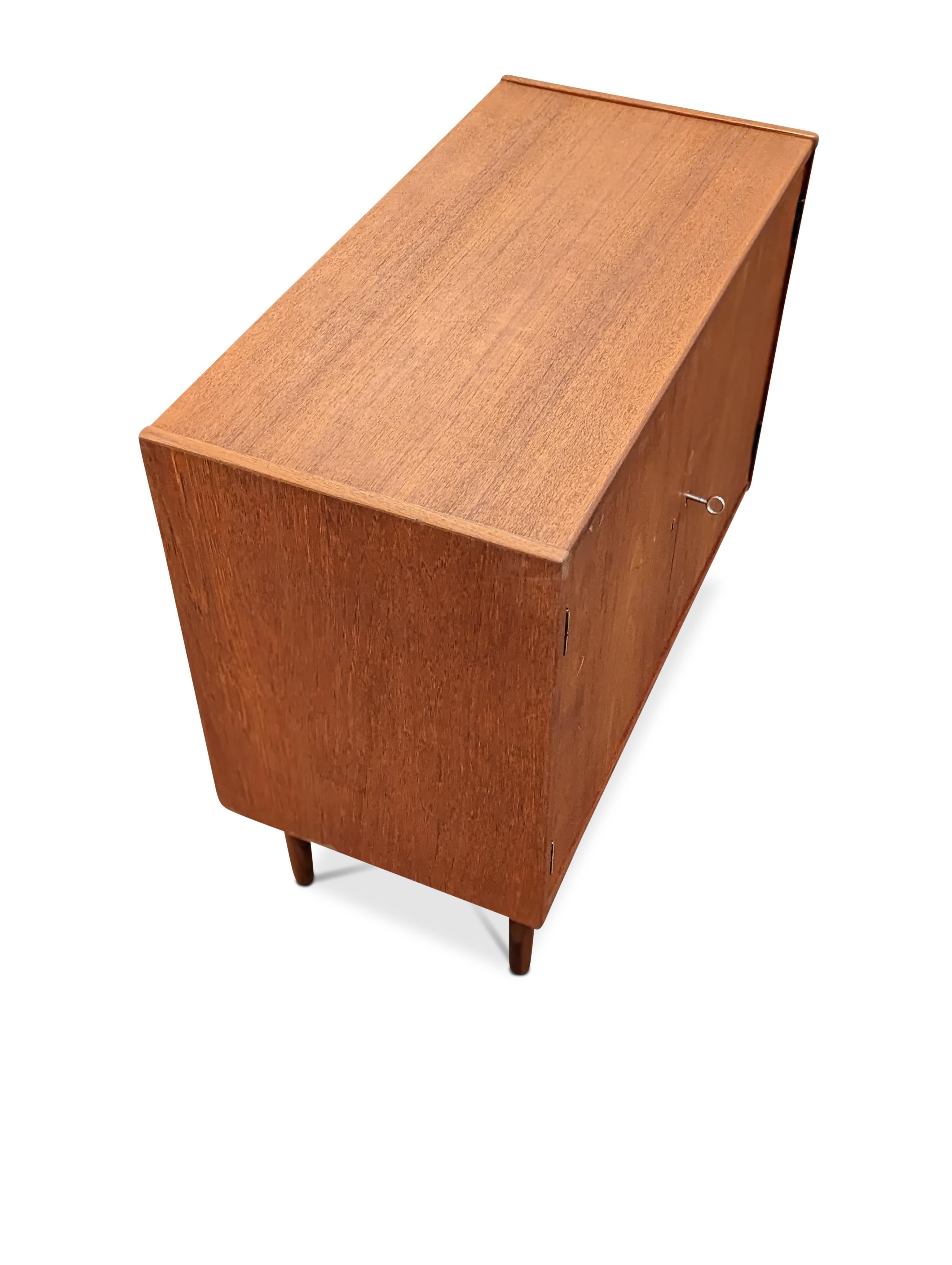 Vintage Danish Midcentury Teak Storage Cabinet, 042357 3