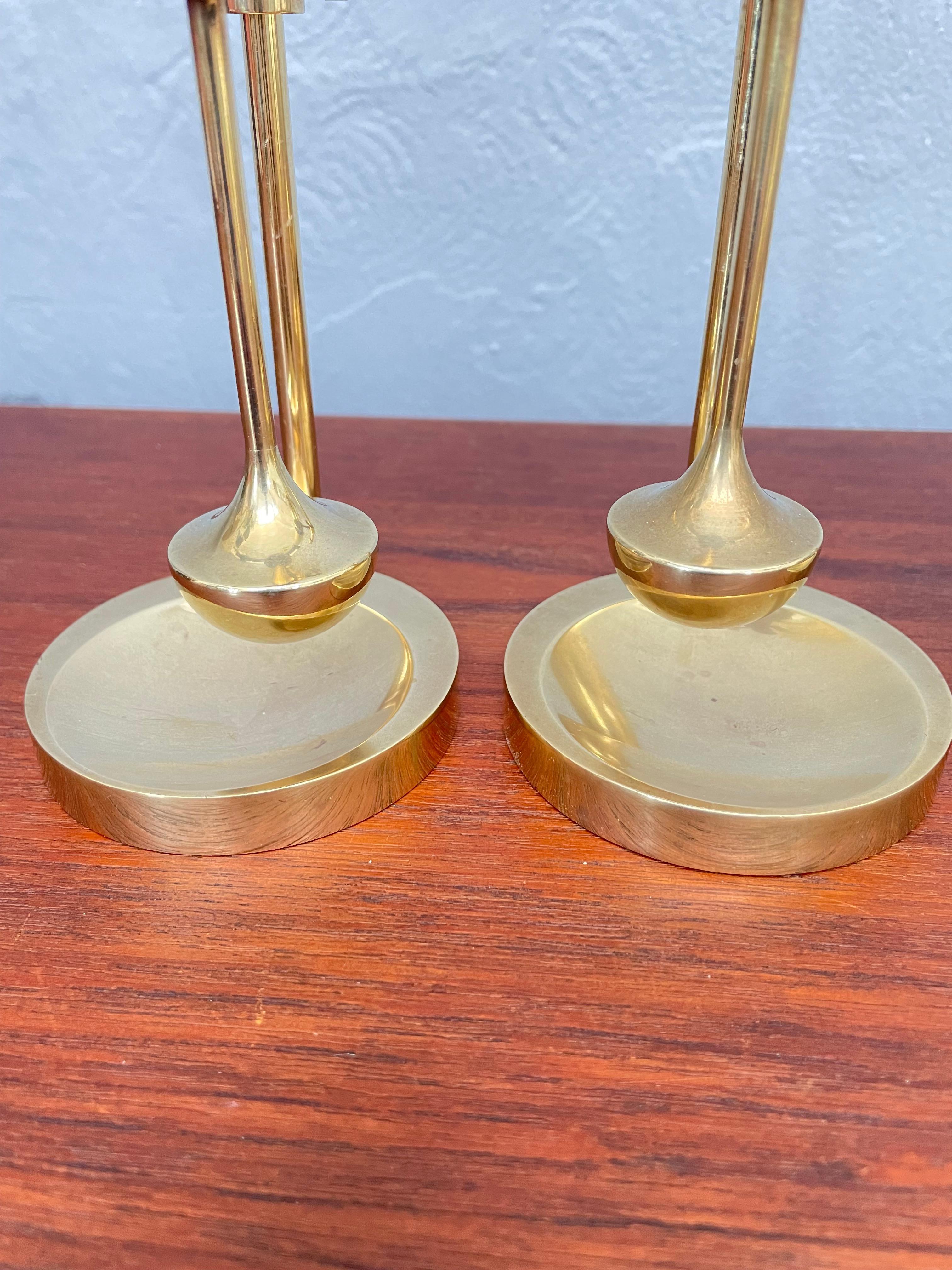 Lámpara de aceite danesa vintage de mediados de siglo de Ilse Ammonsen para Daproma Design en latón Hecho a mano en venta