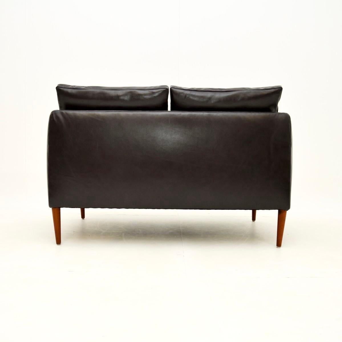 Cuir Sofa danois Modèle 800 par Hans Olsen en vente